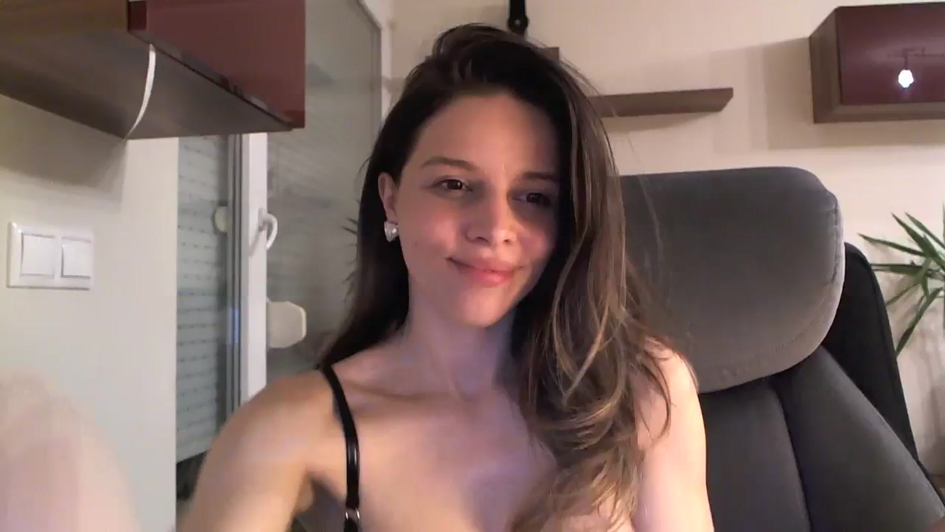 Gallery image thumbnail from Heaven_hot's myfreecams stream on, 02/03/2024, 17:07 image 15 of 20
