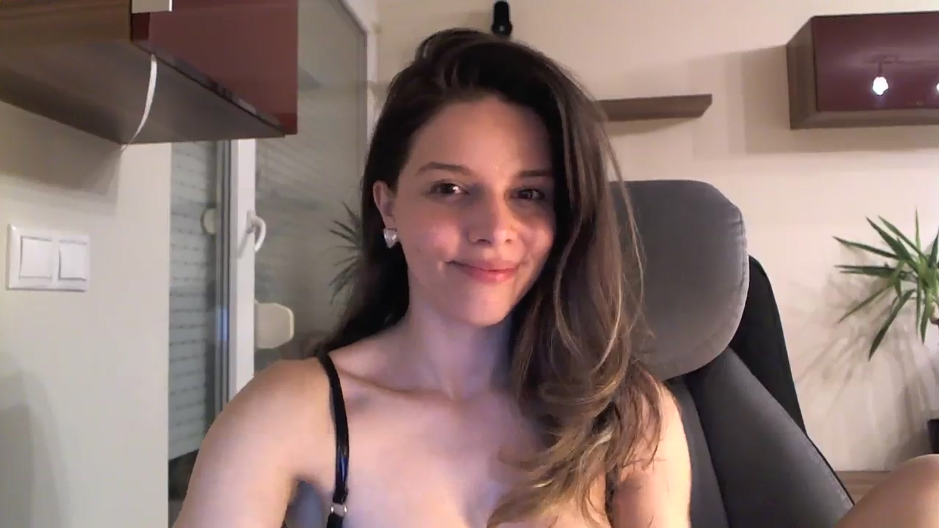Gallery image thumbnail from Heaven_hot's myfreecams stream on, 02/03/2024, 17:07 image 8 of 20