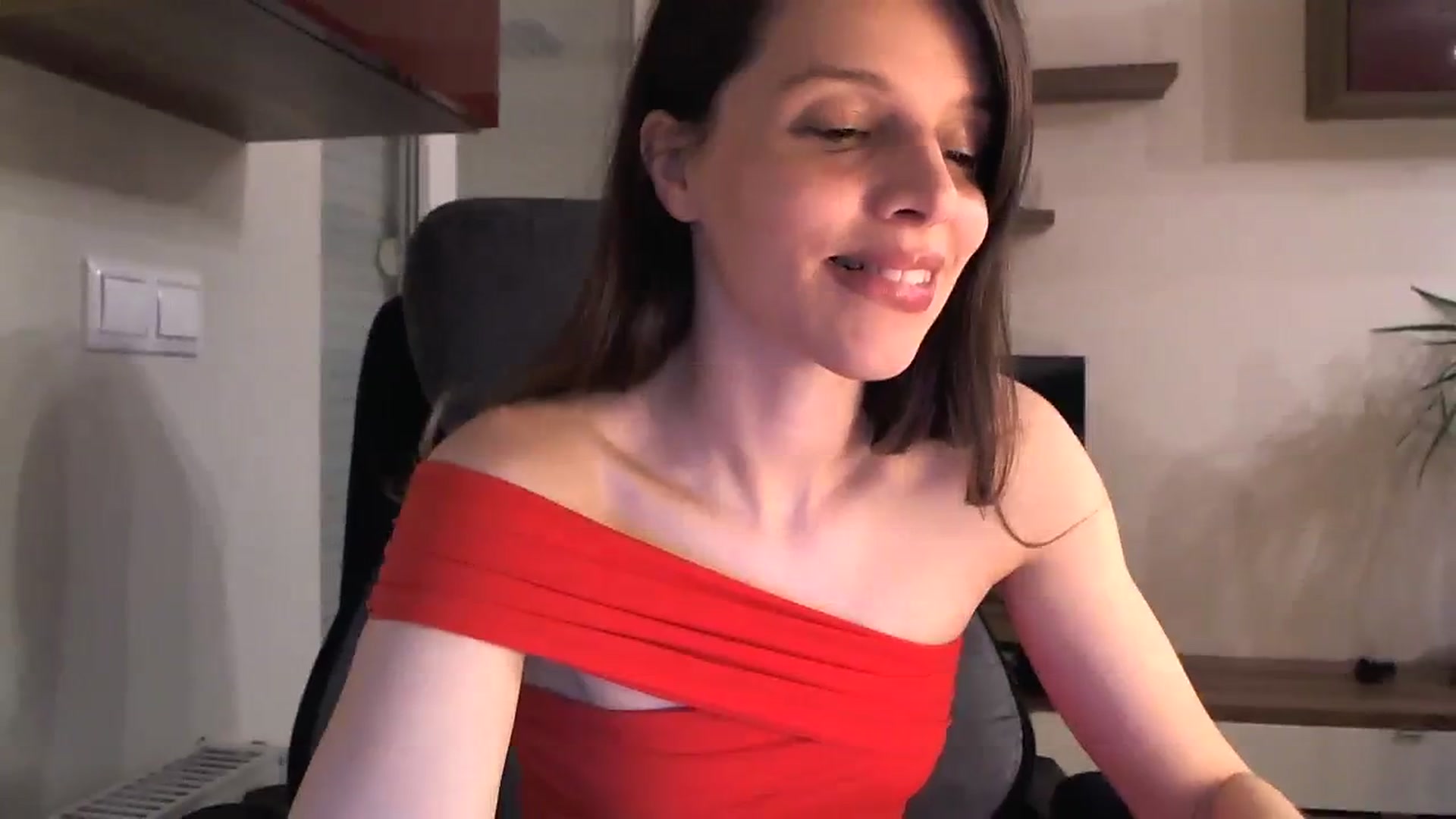Gallery image thumbnail from Heaven_hot's myfreecams stream on, 03/06/2024, 17:21 image 18 of 20