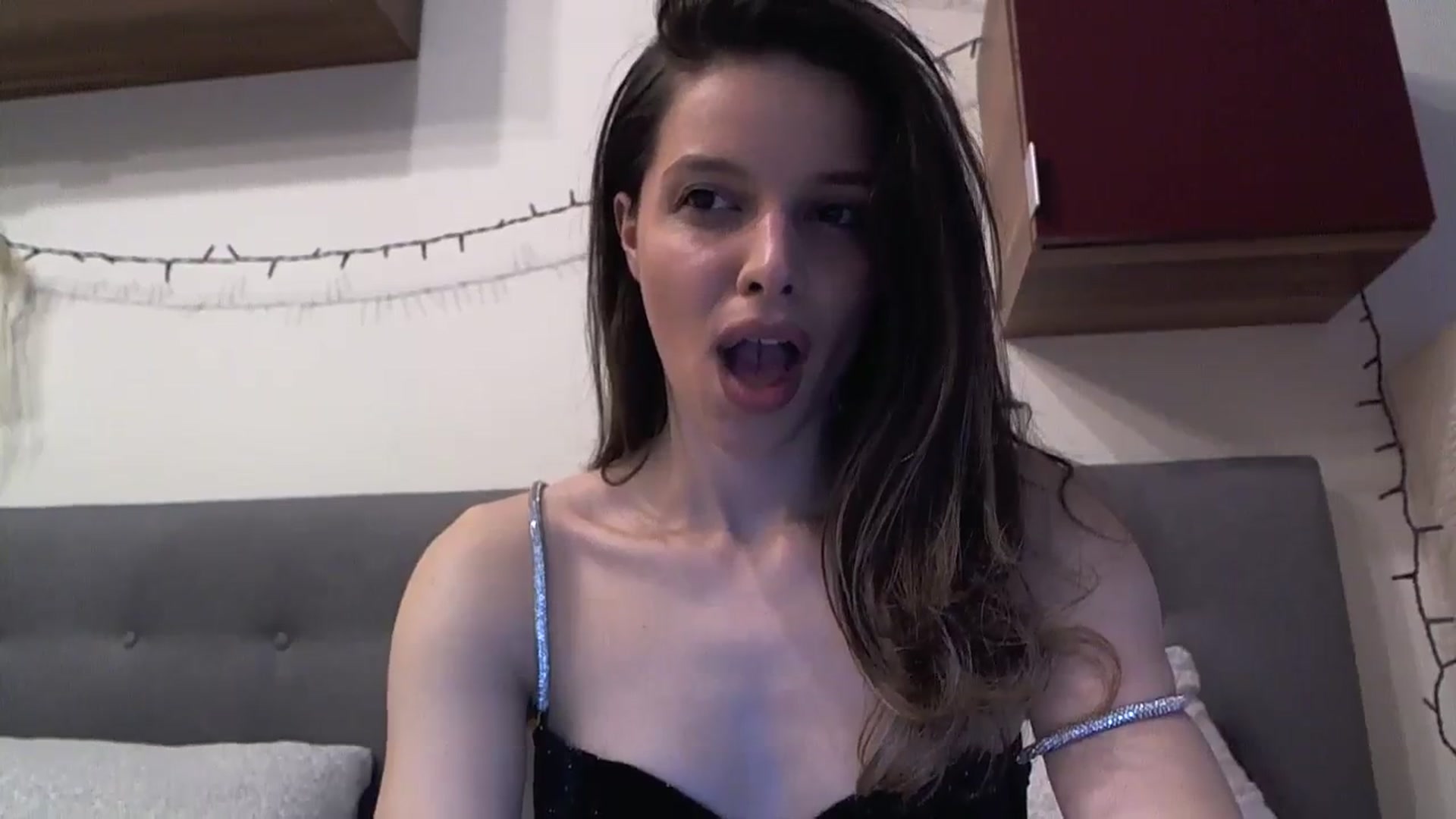 Gallery image thumbnail from Heaven_hot's myfreecams stream on, 03/10/2024, 14:10 image 5 of 20