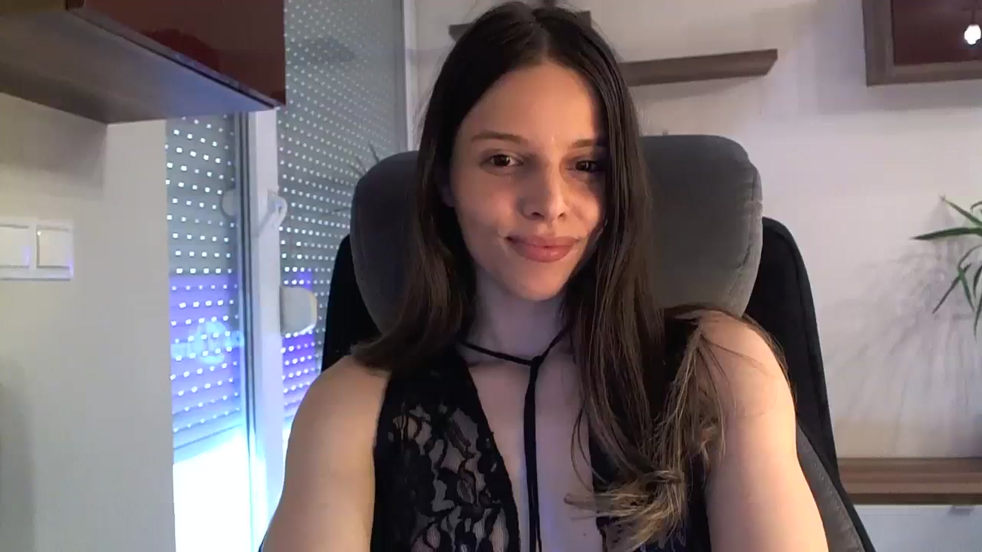 Gallery image thumbnail from Heaven_hot's myfreecams stream on, 03/23/2024, 15:25 image 18 of 20