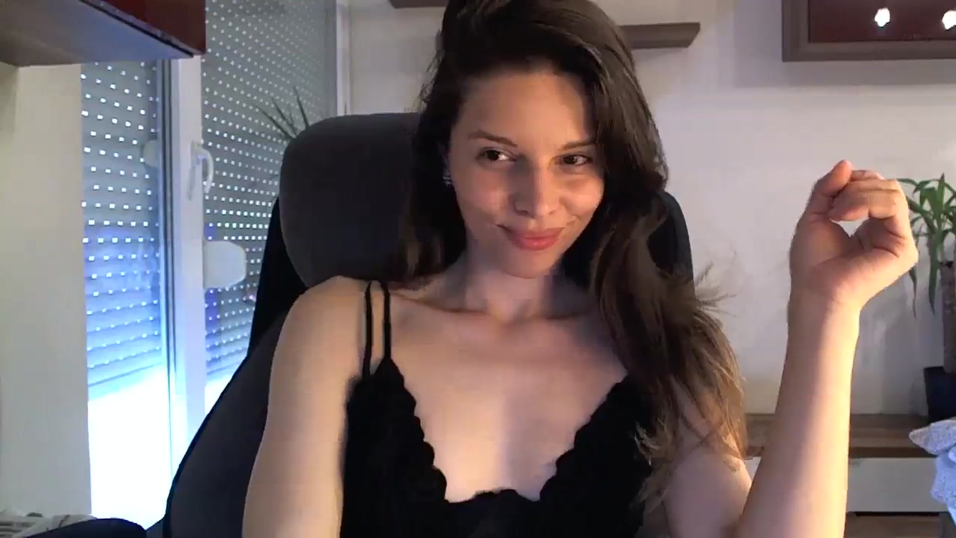 Gallery image thumbnail from Heaven_hot's myfreecams stream on, 04/06/2024, 13:42 image 19 of 20