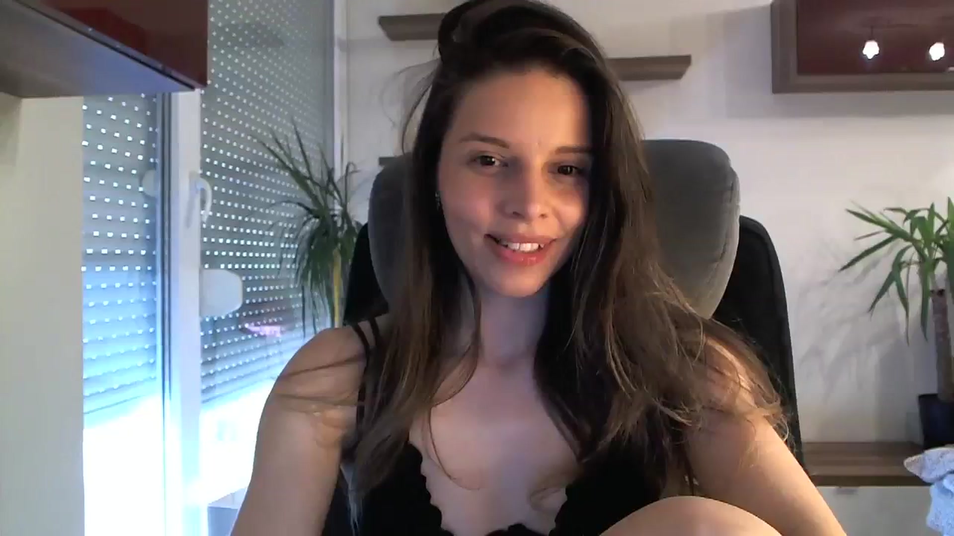 Gallery image thumbnail from Heaven_hot's myfreecams stream on, 04/06/2024, 13:42 image 18 of 20