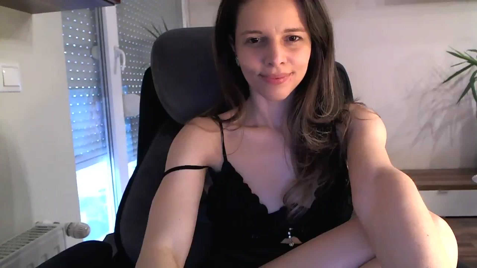 Gallery image thumbnail from Heaven_hot's myfreecams stream on, 04/06/2024, 15:56 image 16 of 20