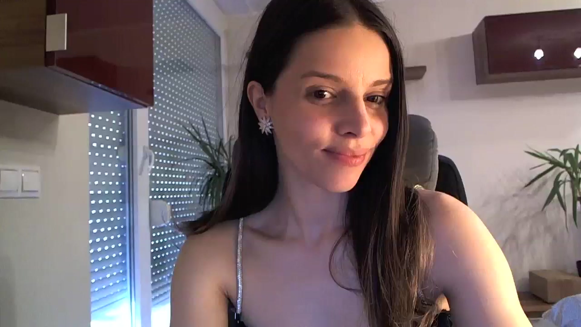 Gallery image thumbnail from Heaven_hot's myfreecams stream on, 04/07/2024, 14:25 image 17 of 20