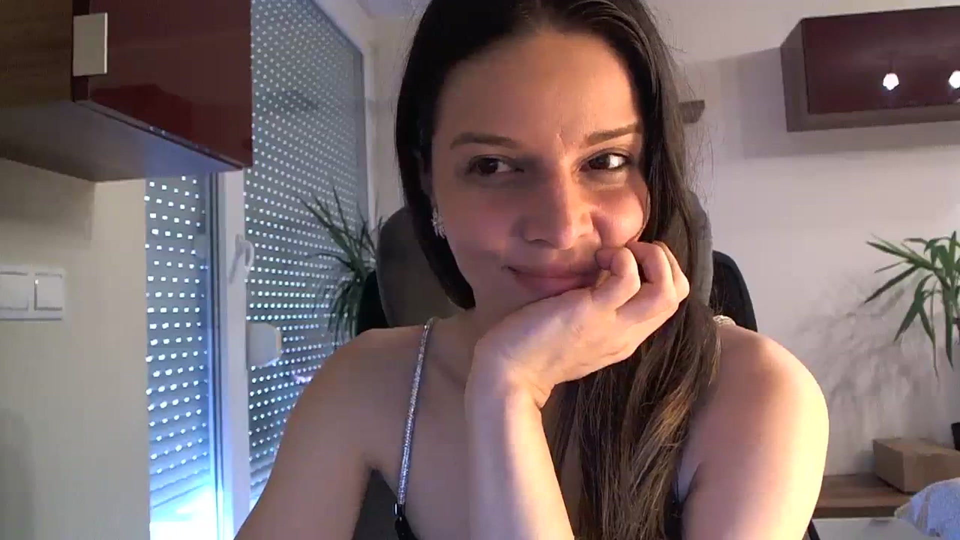 Gallery image thumbnail from Heaven_hot's myfreecams stream on, 04/07/2024, 14:25 image 16 of 20