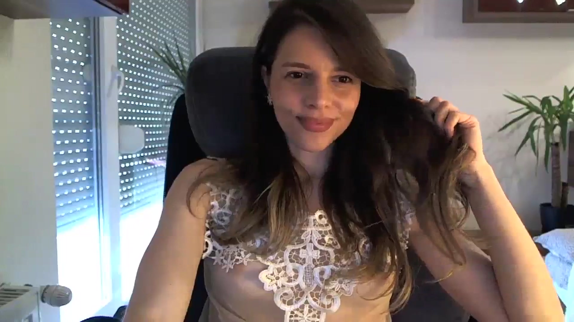 Gallery image thumbnail from Heaven_hot's myfreecams stream on, 04/12/2024, 15:03 image 14 of 20