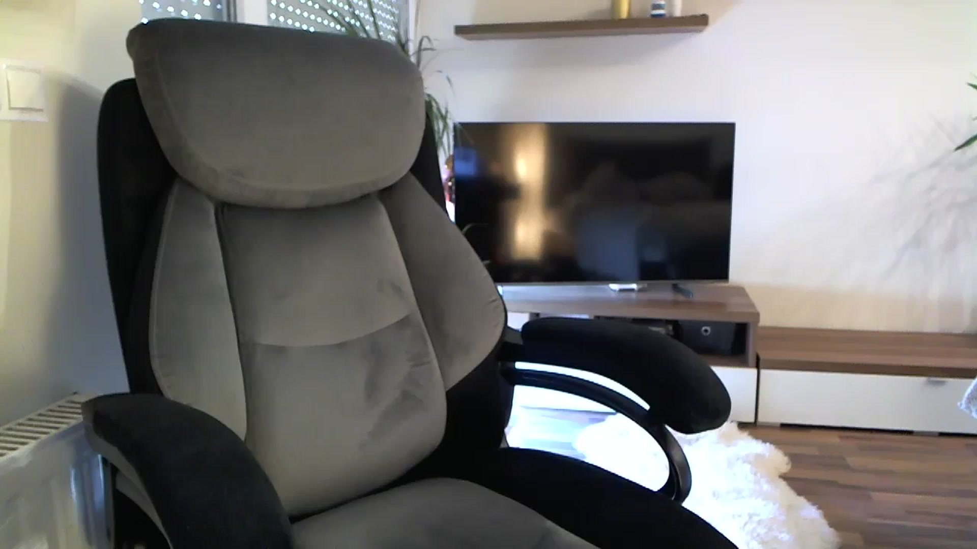 Gallery image thumbnail from Heaven_hot's myfreecams stream on, 04/13/2024, 15:56 image 5 of 20