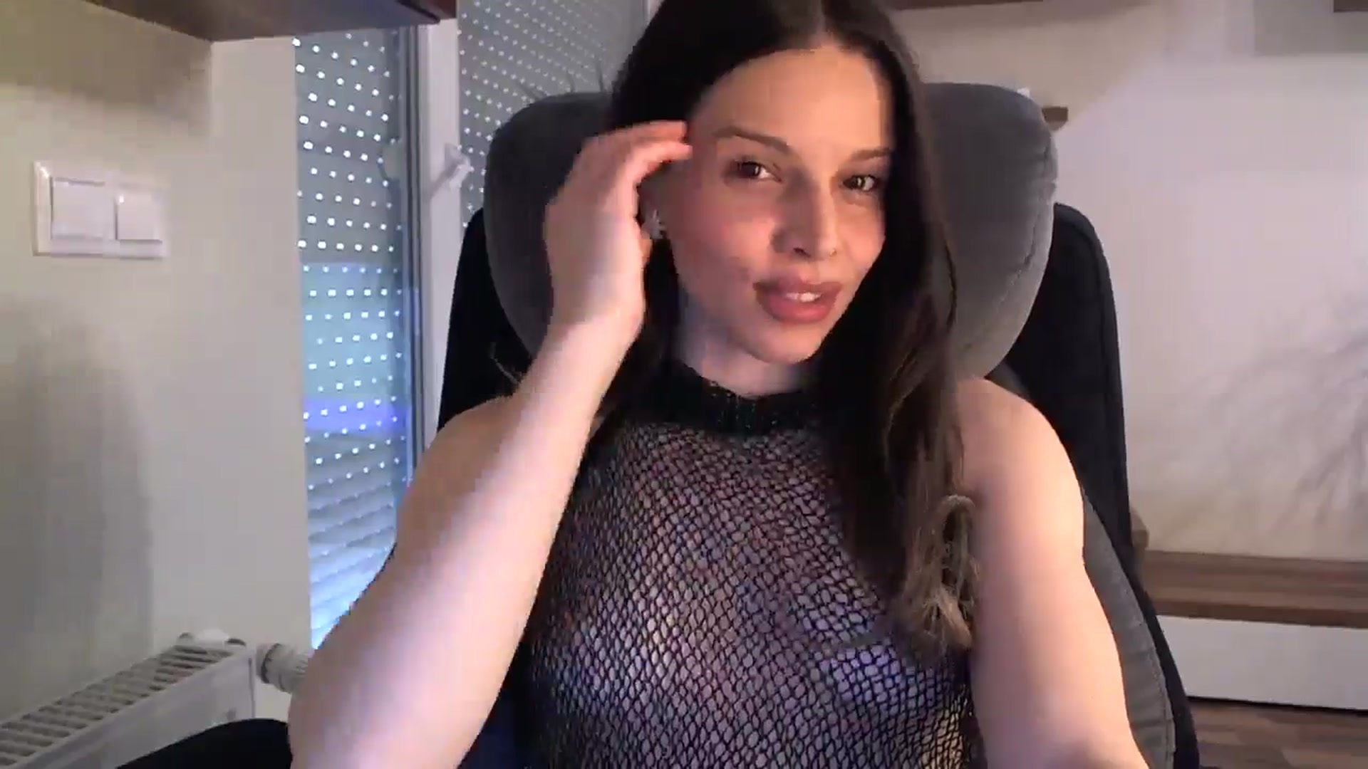 Gallery image thumbnail from Heaven_hot's myfreecams stream on, 04/18/2024, 14:30 image 12 of 20