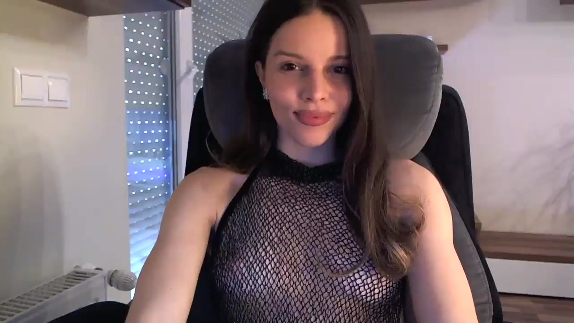 Gallery image thumbnail from Heaven_hot's myfreecams stream on, 04/18/2024, 14:30 image 11 of 20