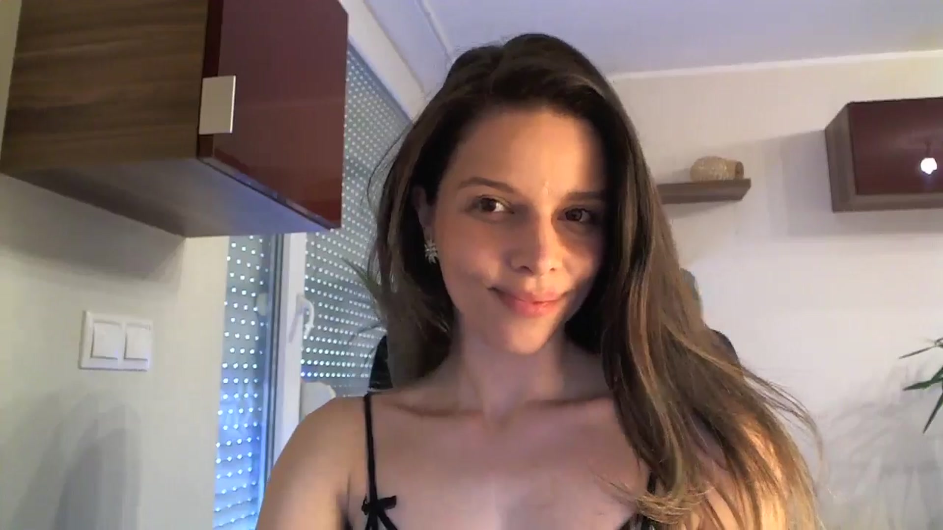 Gallery image thumbnail from Heaven_hot's myfreecams stream on, 04/20/2024, 13:41 image 11 of 20