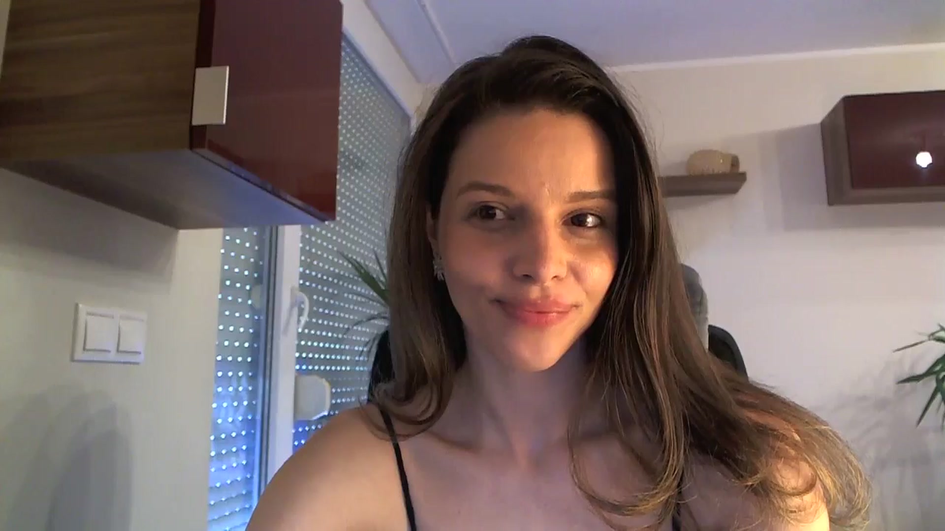 Gallery image thumbnail from Heaven_hot's myfreecams stream on, 04/20/2024, 13:41 image 14 of 20