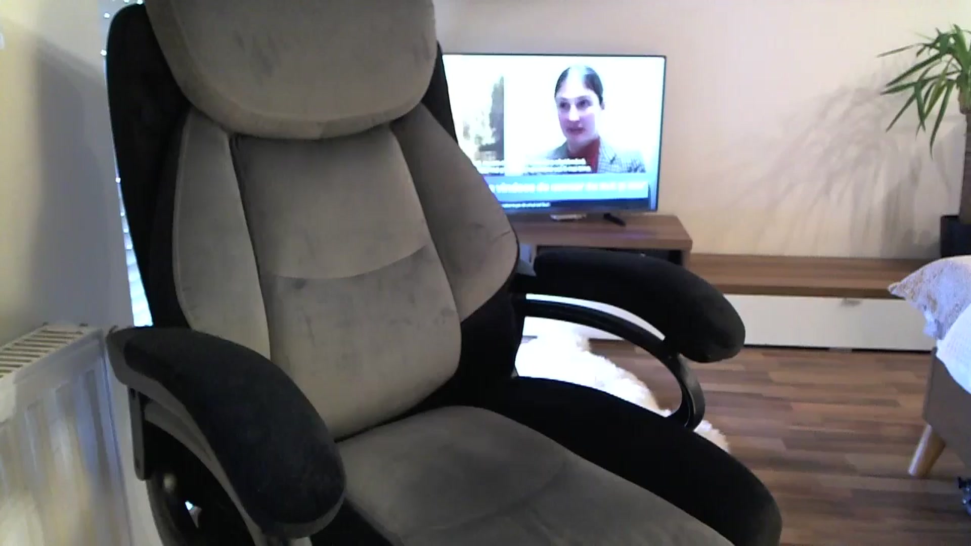 Gallery image thumbnail from Heaven_hot's myfreecams stream on, 04/21/2024, 12:55 image 13 of 20