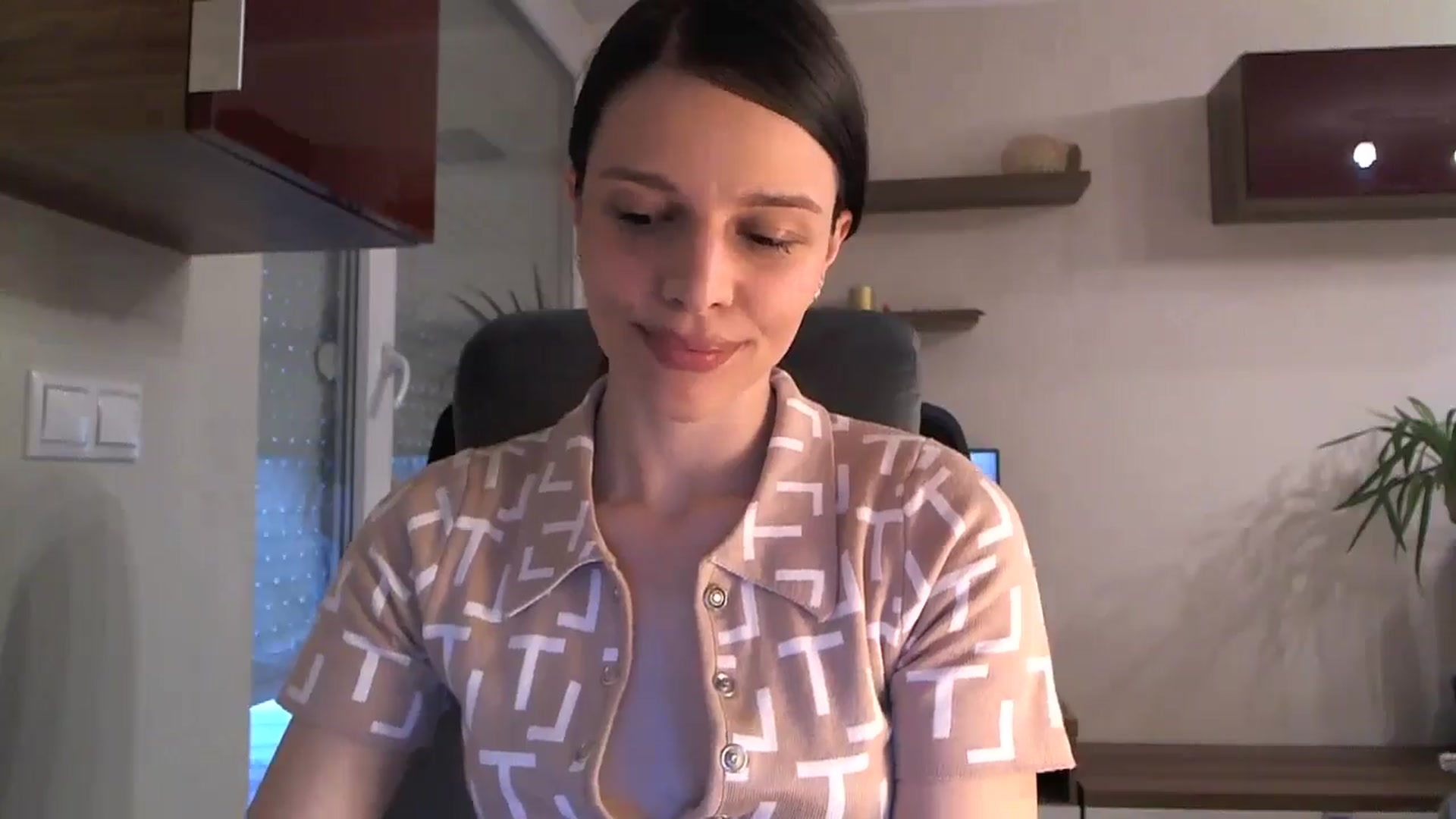 Gallery image thumbnail from Heaven_hot's myfreecams stream on, 04/26/2024, 17:45 image 2 of 20