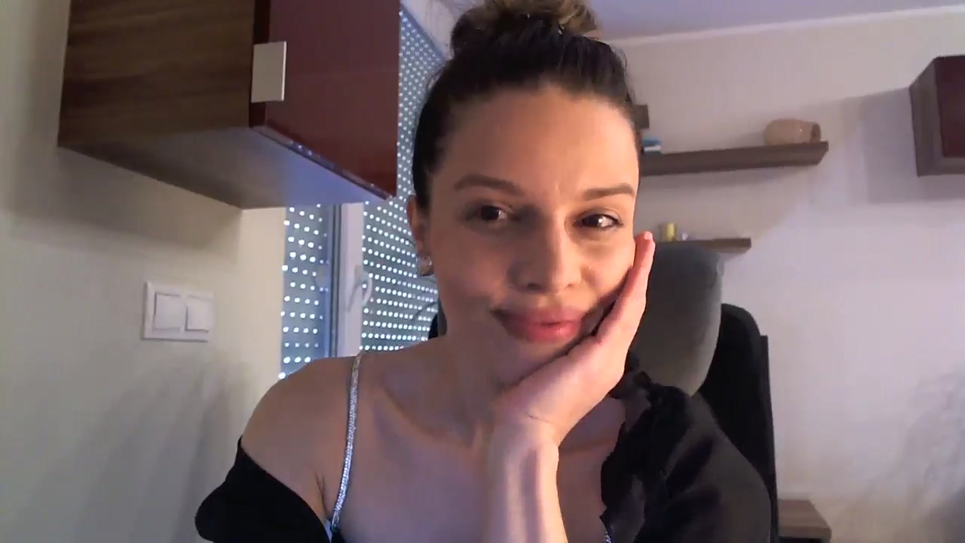 Gallery image thumbnail from Heaven_hot's myfreecams stream on, 04/28/2024, 15:52 image 10 of 20