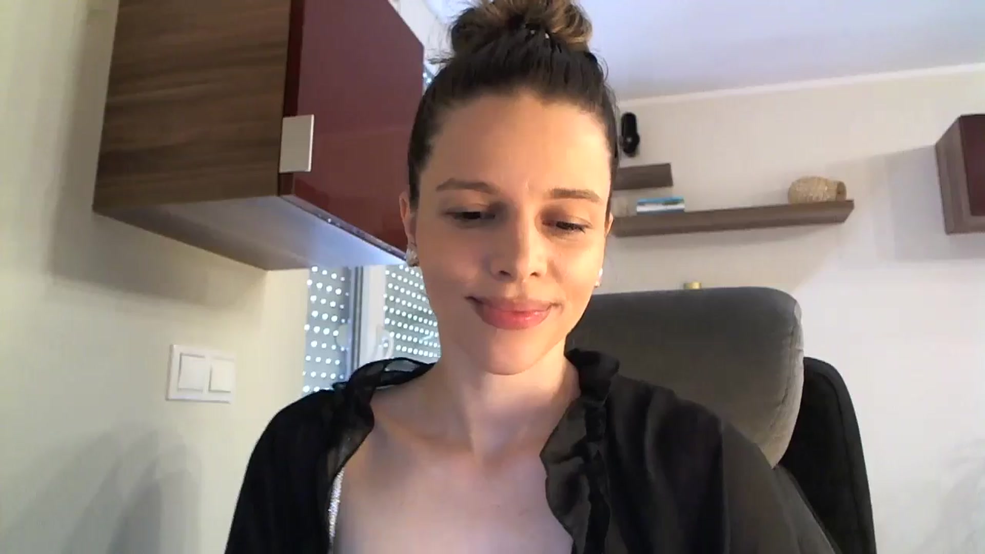 Gallery image thumbnail from Heaven_hot's myfreecams stream on, 04/28/2024, 15:52 image 15 of 20