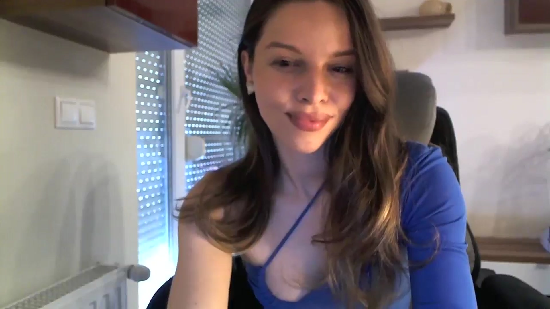 Gallery image thumbnail from Heaven_hot's myfreecams stream on, 05/04/2024, 13:53 image 16 of 20