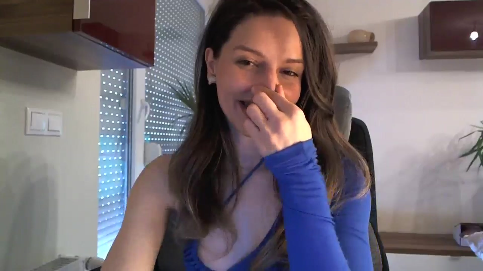 Gallery image thumbnail from Heaven_hot's myfreecams stream on, 05/04/2024, 13:53 image 12 of 20