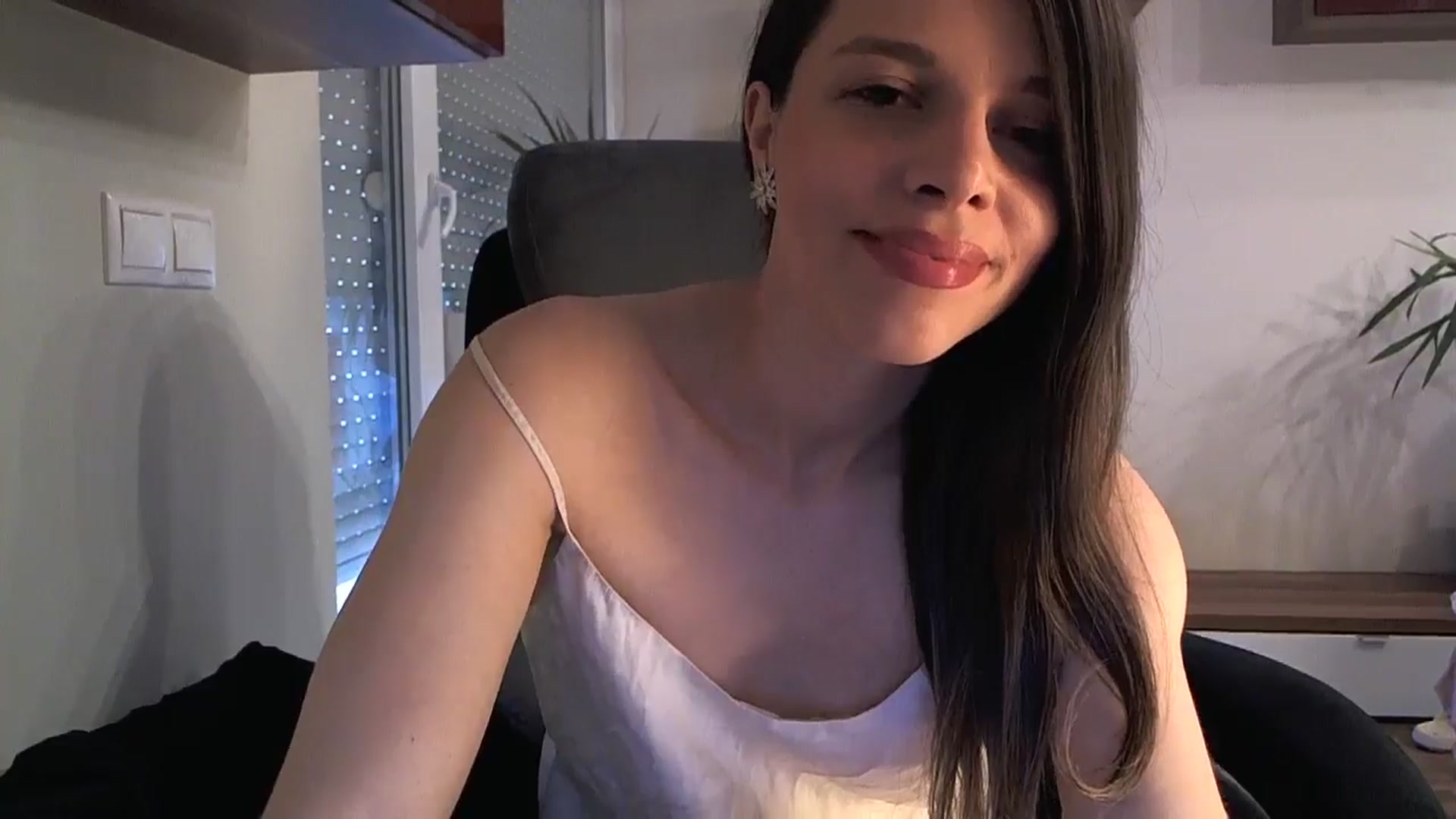 Gallery image thumbnail from Heaven_hot's myfreecams stream on, 05/14/2024, 17:24 image 2 of 20