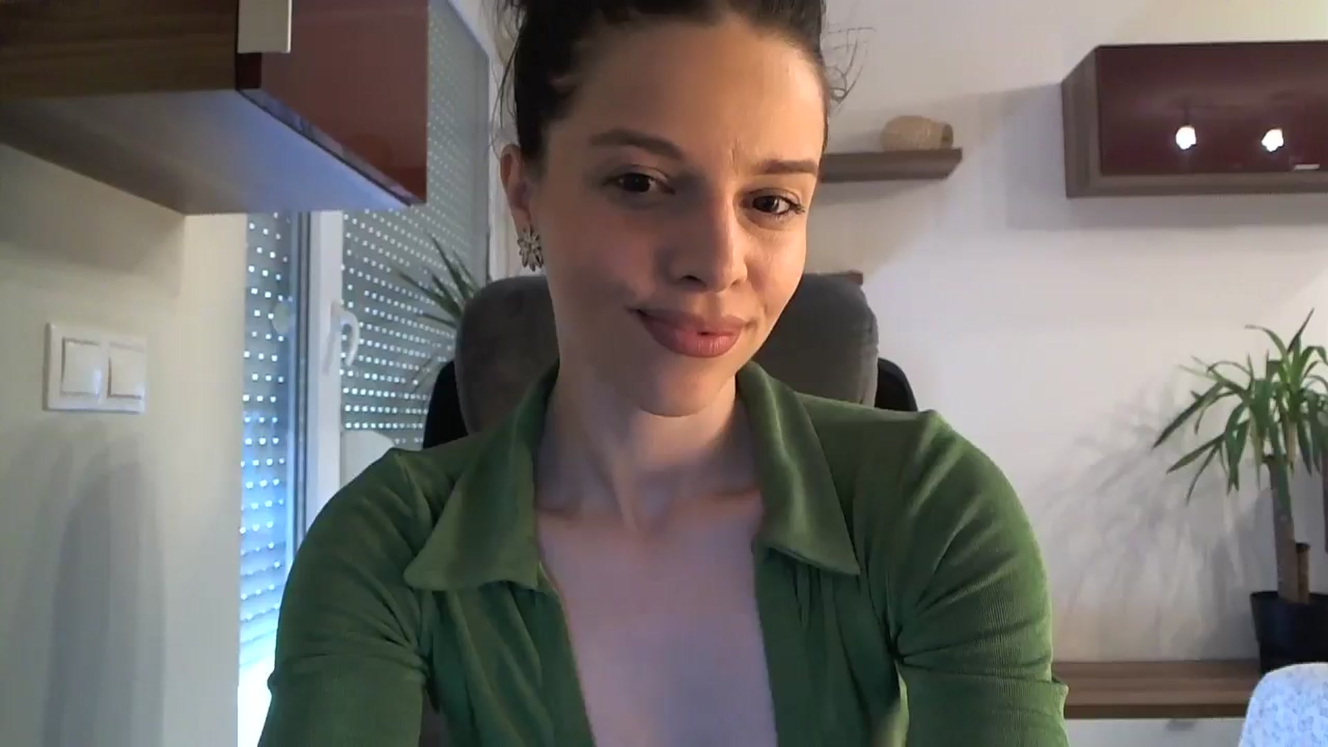 Gallery image thumbnail from Heaven_hot's myfreecams stream on, 05/17/2024, 16:09 image 9 of 20