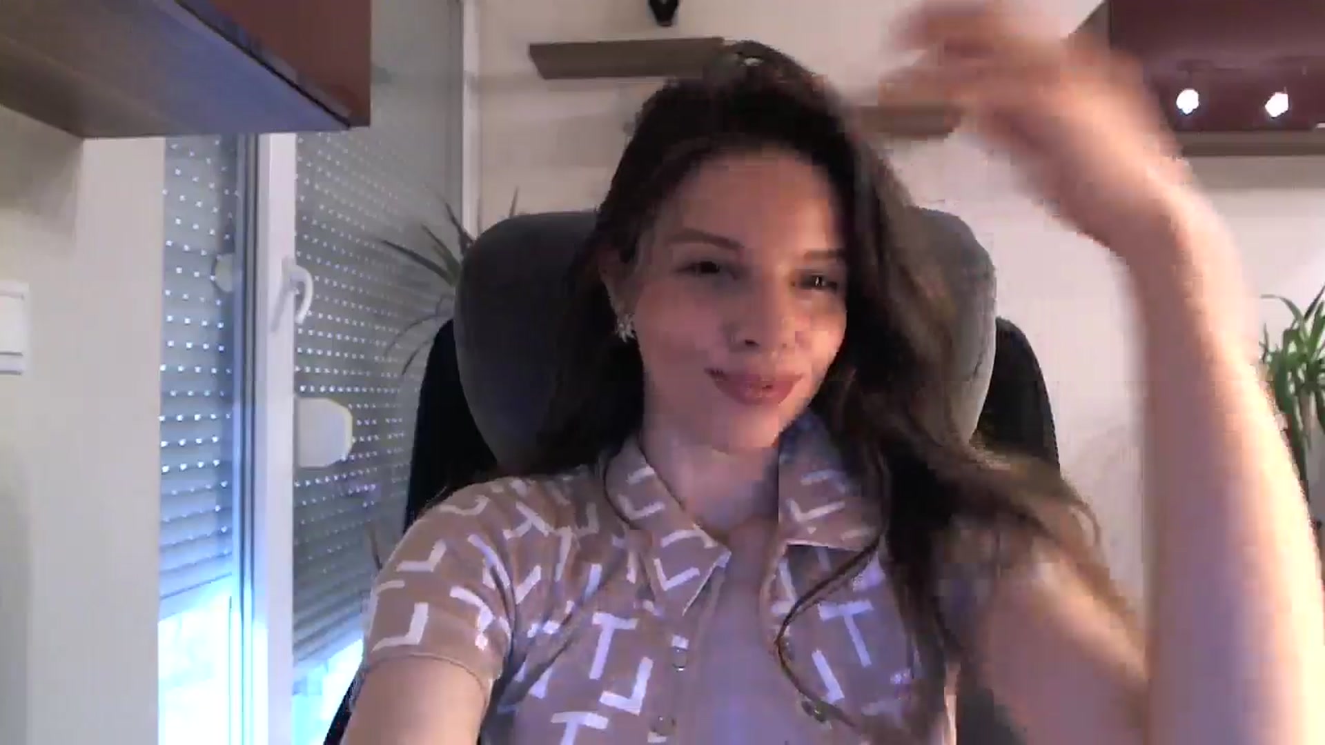Gallery image thumbnail from Heaven_hot's myfreecams stream on, 05/22/2024, 17:32 image 14 of 20