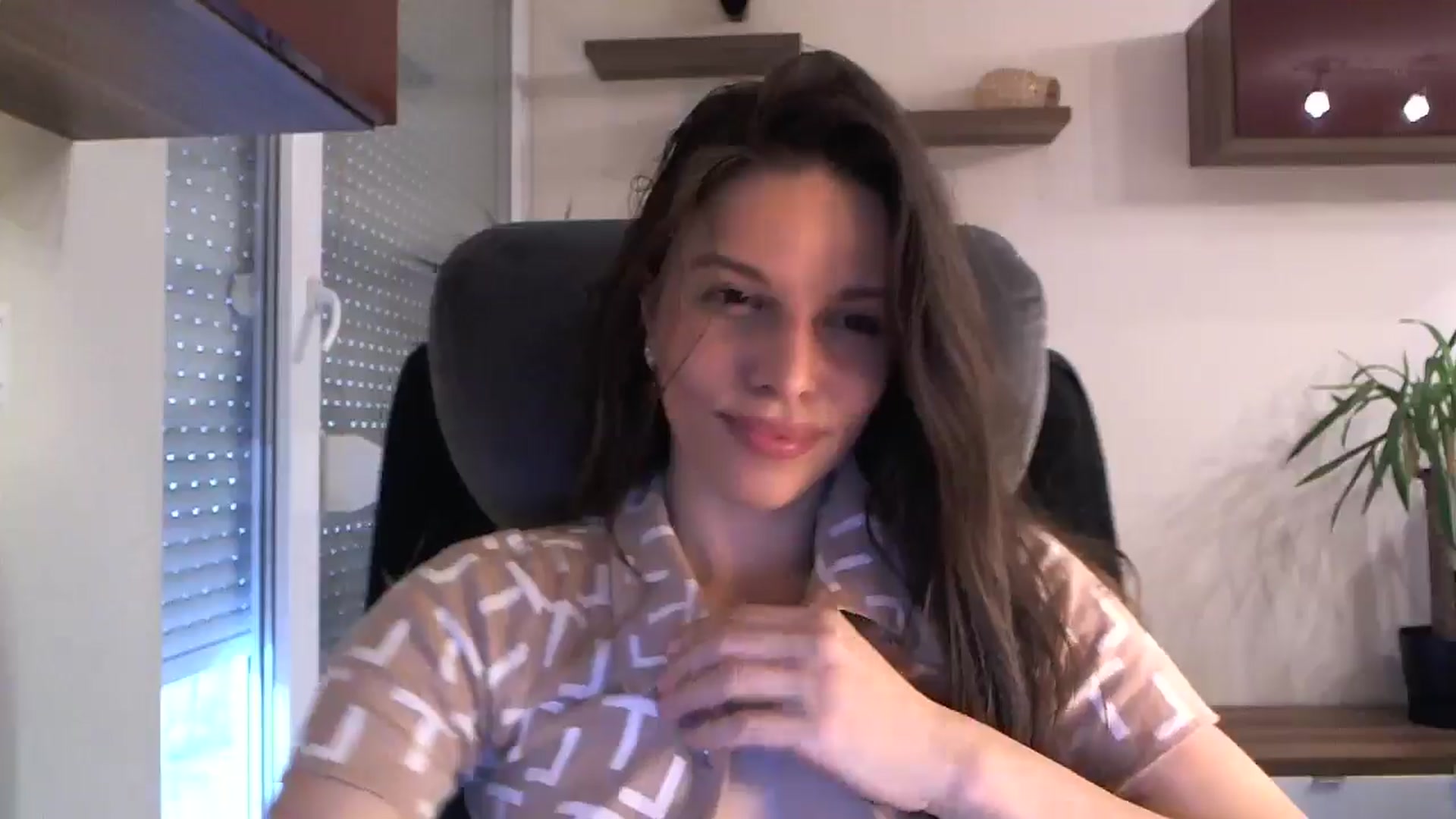 Gallery image thumbnail from Heaven_hot's myfreecams stream on, 05/22/2024, 17:32 image 15 of 20