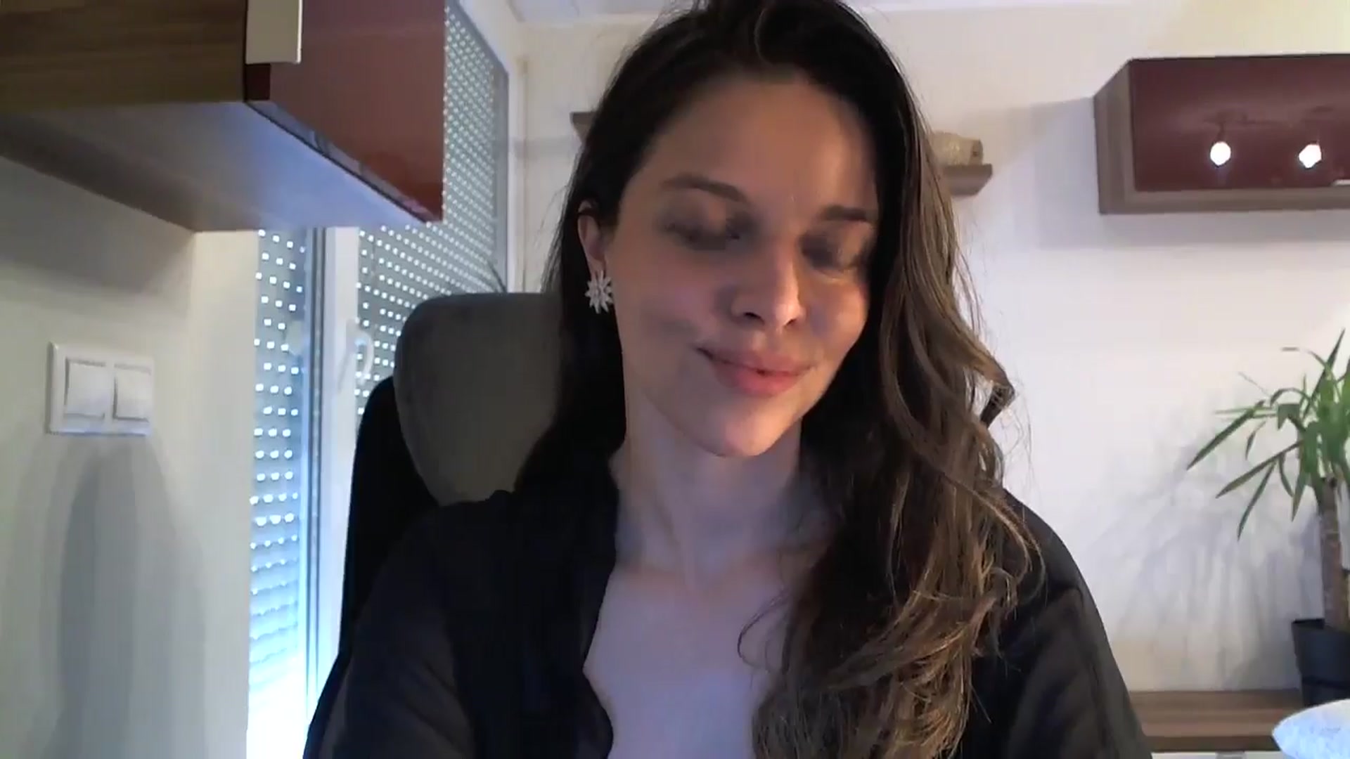 Gallery image thumbnail from Heaven_hot's myfreecams stream on, 05/26/2024, 15:07 image 15 of 20