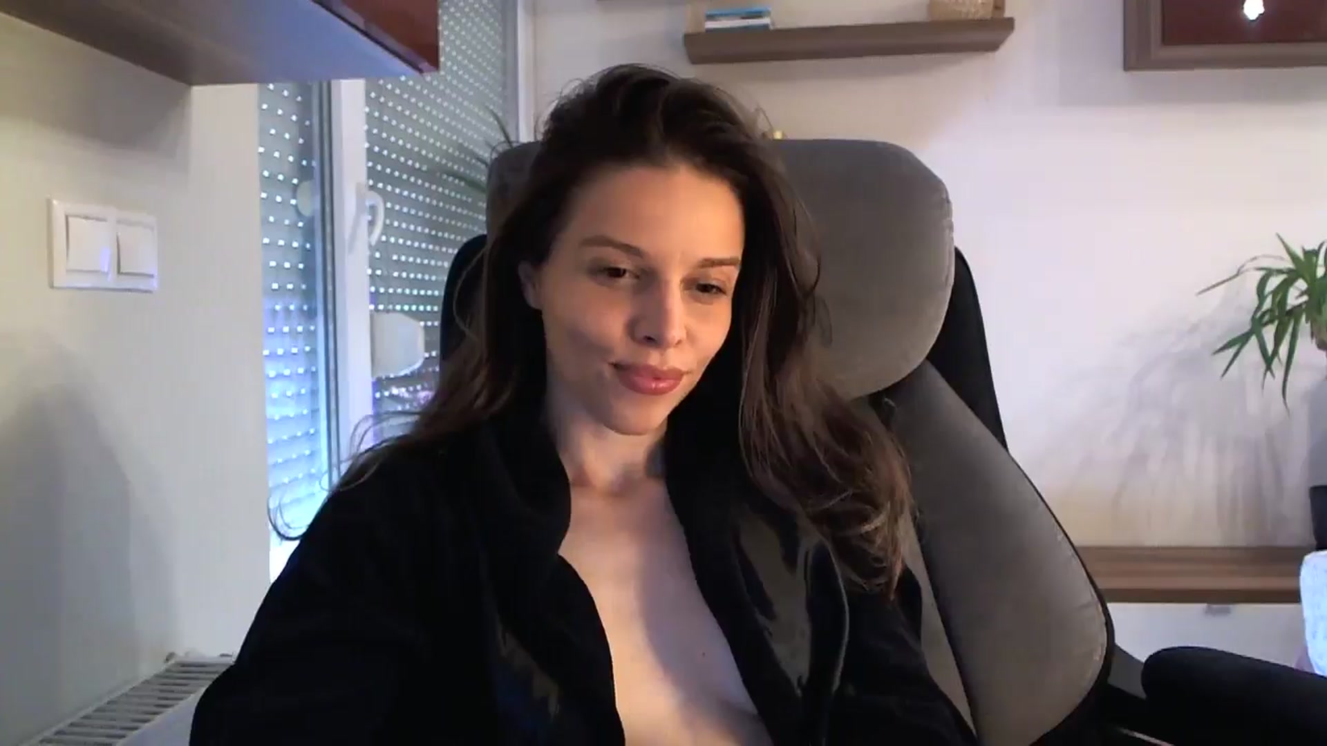 Gallery image thumbnail from Heaven_hot's myfreecams stream on, 05/31/2024, 12:41 image 14 of 20