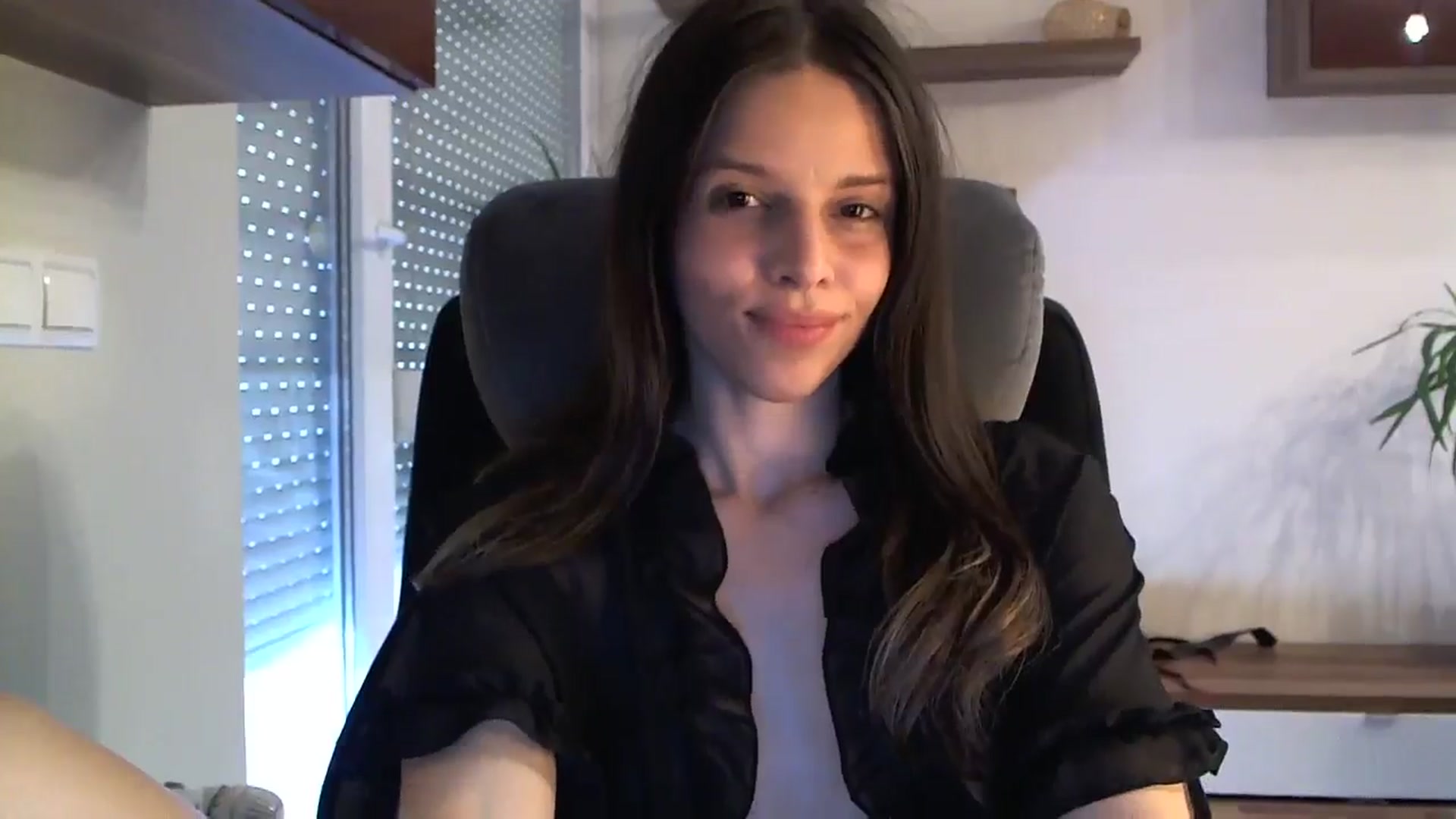 Gallery image thumbnail from Heaven_hot's myfreecams stream on, 06/01/2024, 12:18 image 17 of 20