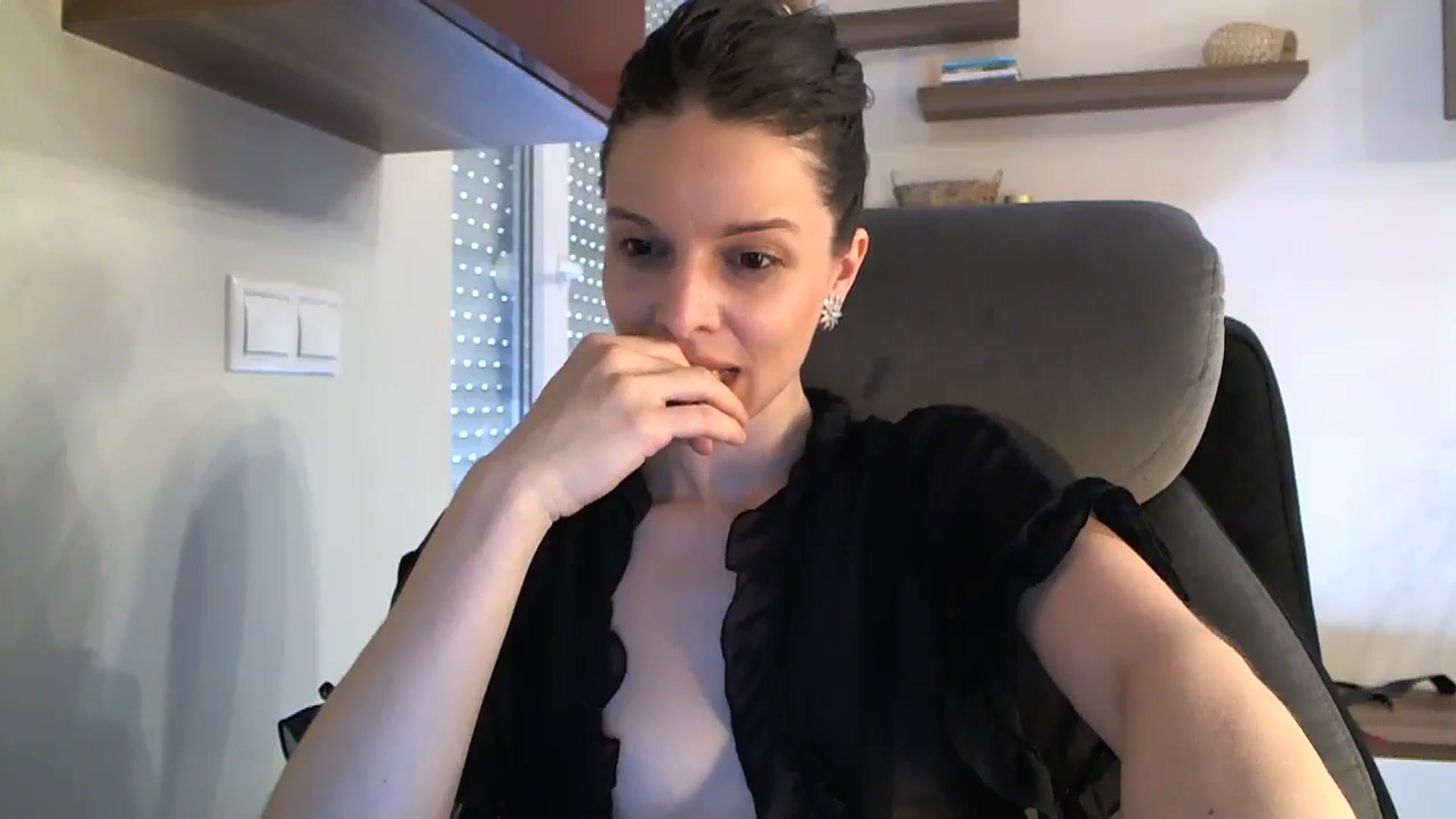 Gallery image thumbnail from Heaven_hot's myfreecams stream on, 06/01/2024, 13:26 image 16 of 20