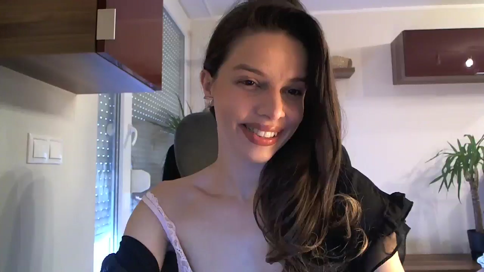 Gallery image thumbnail from Heaven_hot's myfreecams stream on, 06/15/2024, 11:43 image 8 of 20