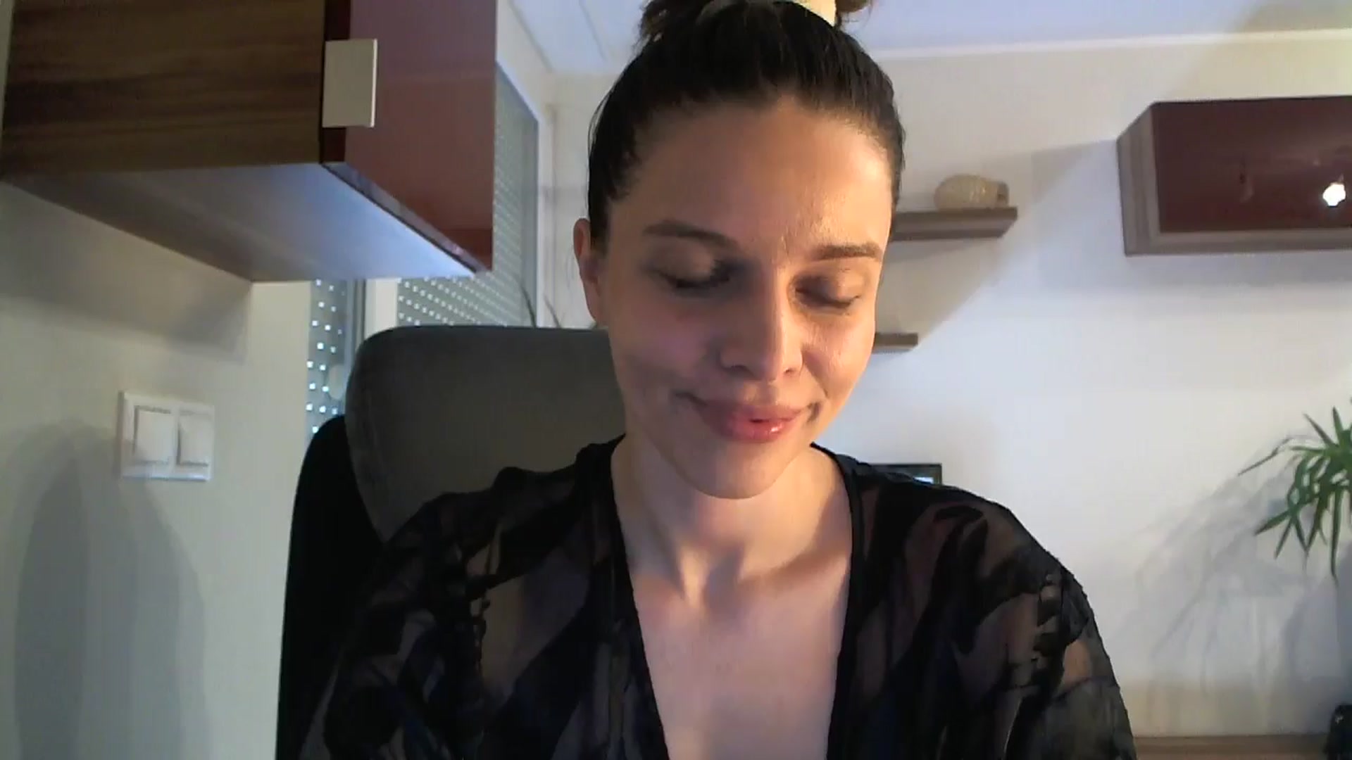 Gallery image thumbnail from Heaven_hot's myfreecams stream on, 06/16/2024, 15:51 image 18 of 20