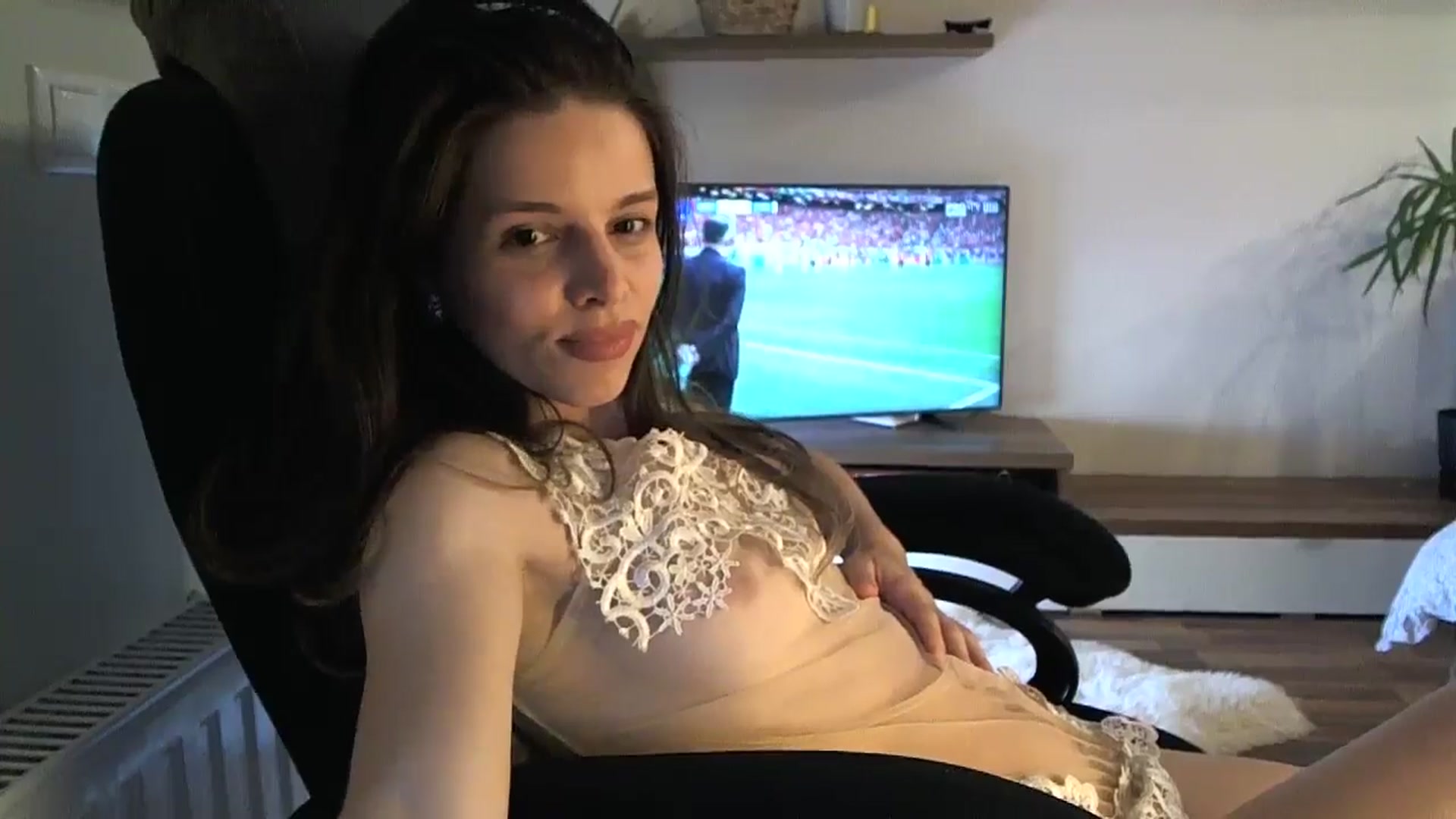 Gallery image thumbnail from Heaven_hot's myfreecams stream on, 06/22/2024, 14:51 image 6 of 20