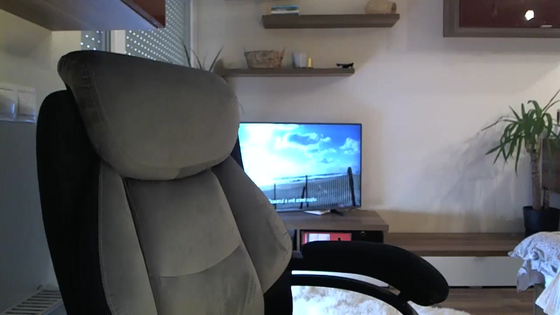 Gallery image thumbnail from Heaven_hot's myfreecams stream on, 06/23/2024, 14:42 image 8 of 20