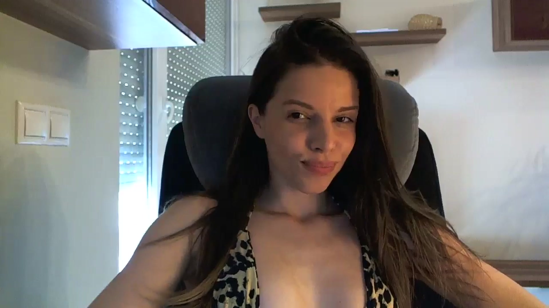 Gallery image thumbnail from Heaven_hot's myfreecams stream on, 07/01/2024, 15:32 image 8 of 20