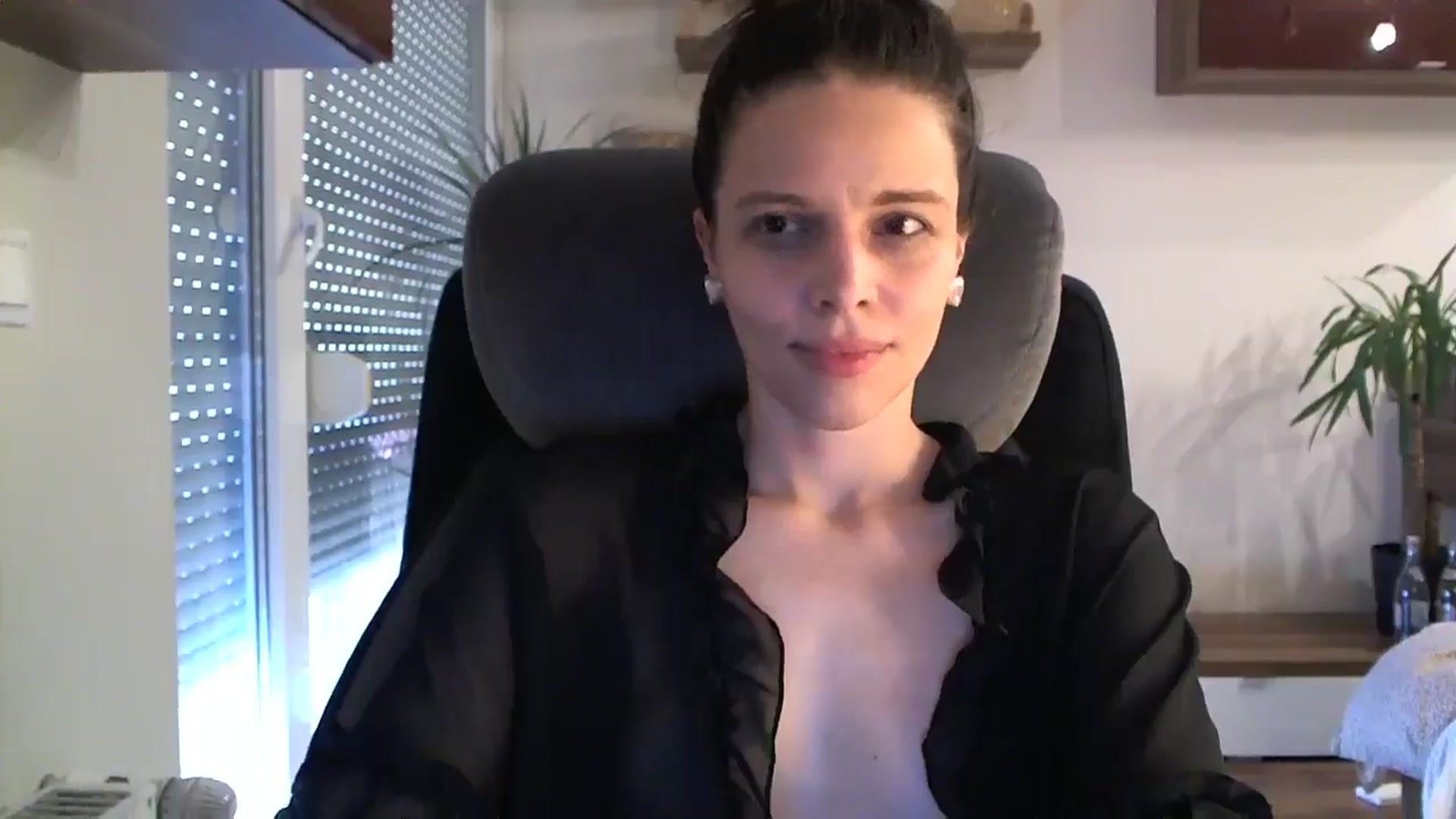 Gallery image thumbnail from Heaven_hot's myfreecams stream on, 07/06/2024, 14:36 image 15 of 20