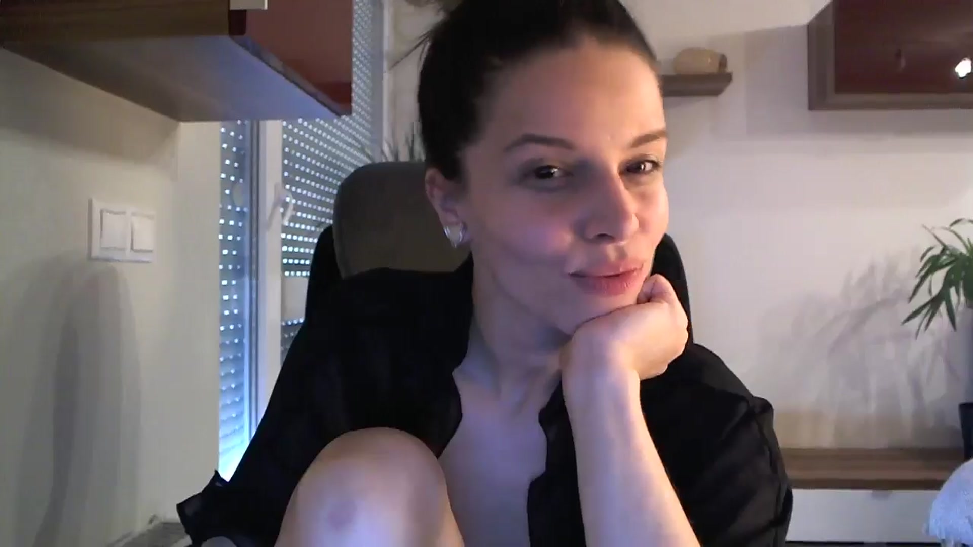 Gallery image thumbnail from Heaven_hot's myfreecams stream on, 07/06/2024, 14:36 image 19 of 20