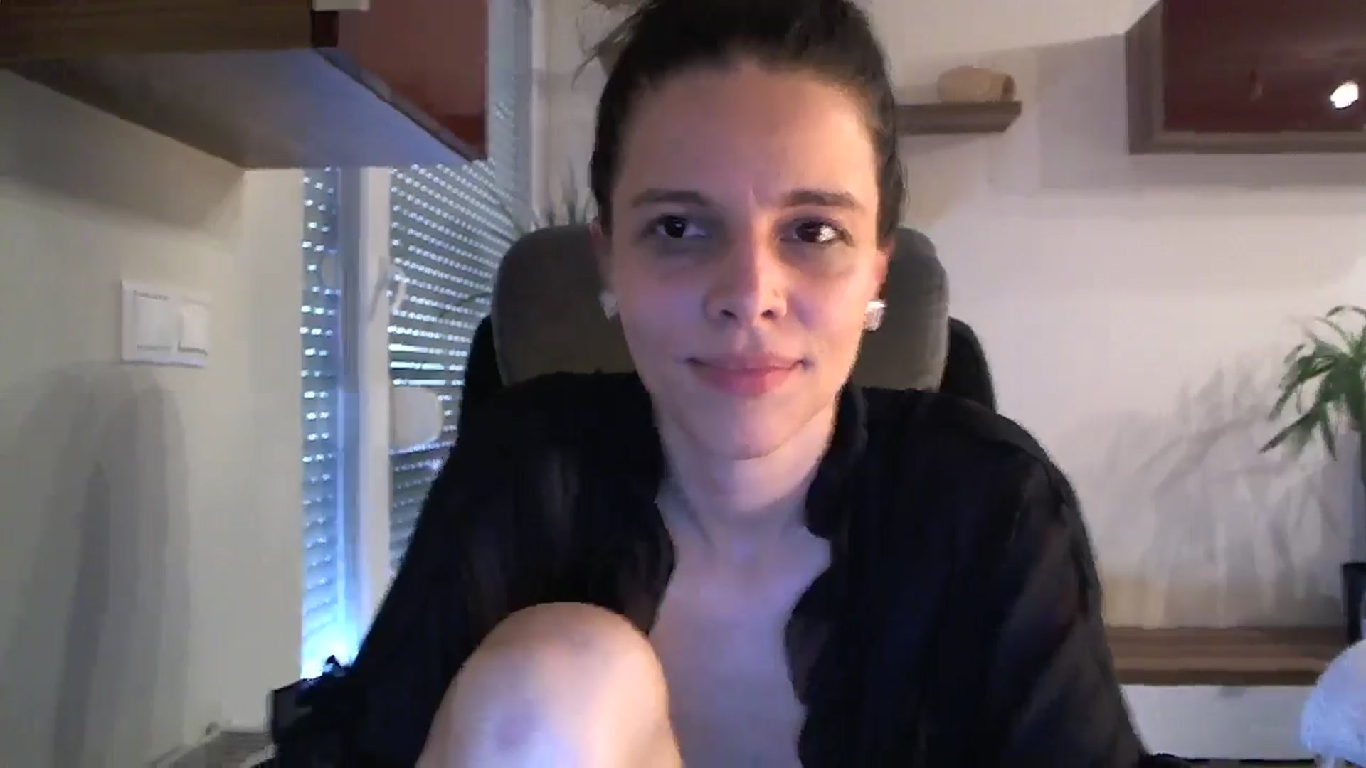 Gallery image thumbnail from Heaven_hot's myfreecams stream on, 07/06/2024, 14:36 image 18 of 20
