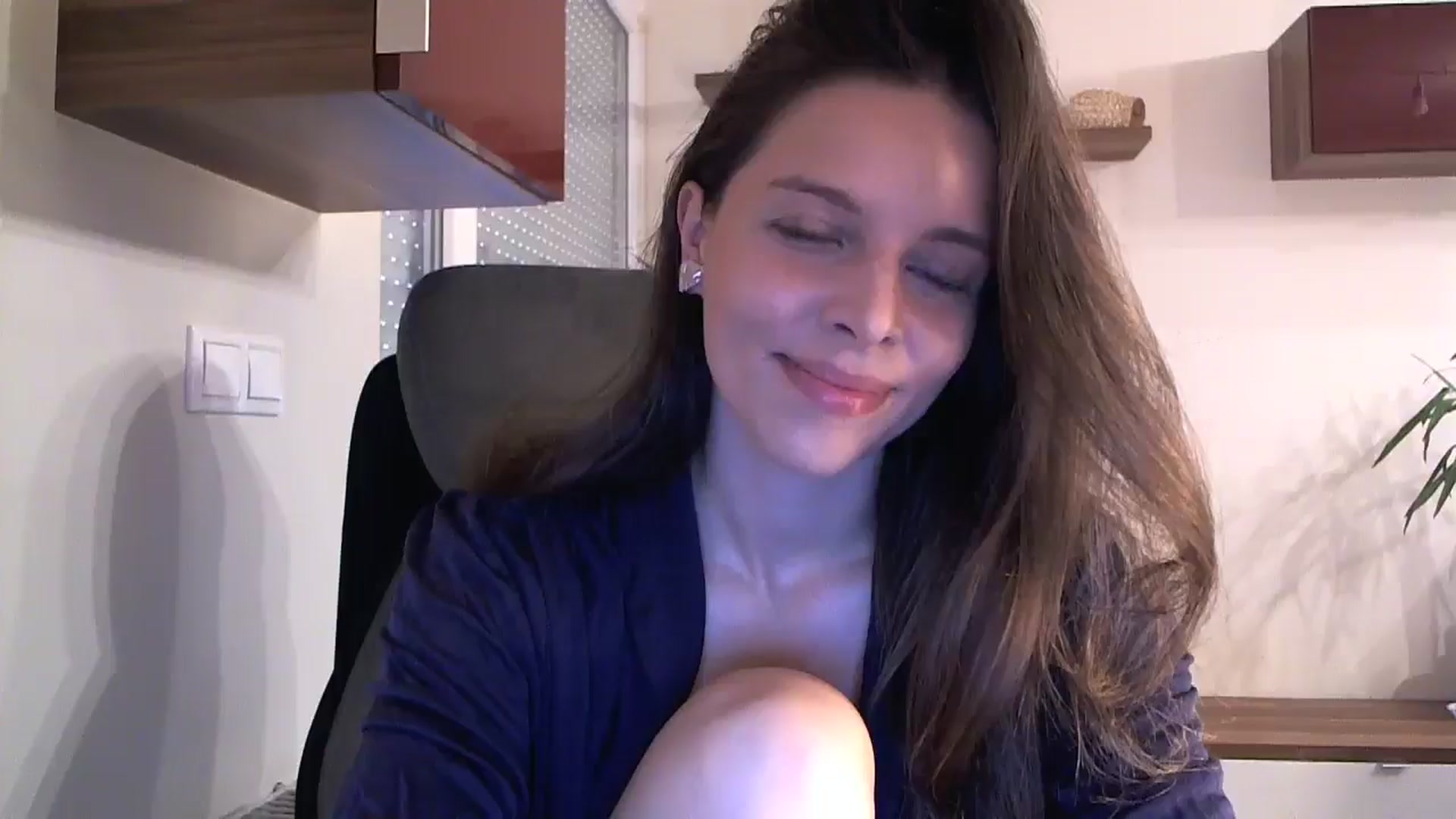 Gallery image thumbnail from Heaven_hot's myfreecams stream on, 07/20/2024, 12:46 image 1 of 20