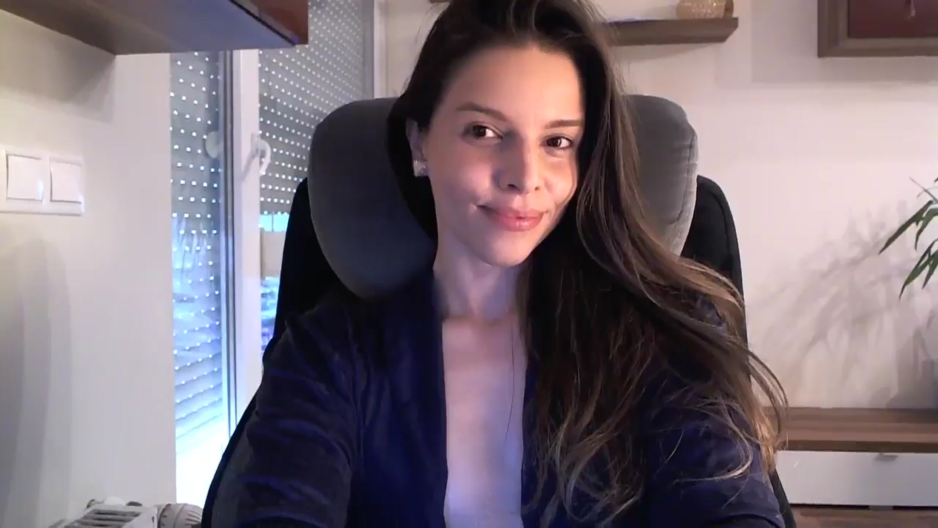 Gallery image thumbnail from Heaven_hot's myfreecams stream on, 07/20/2024, 12:46 image 7 of 20