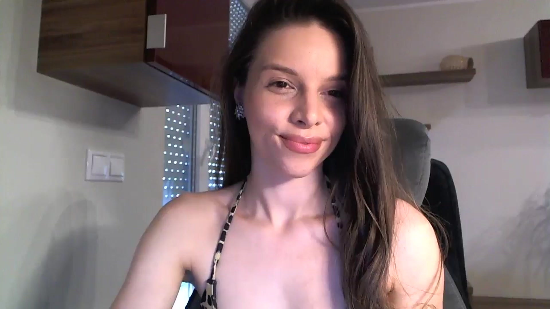 Gallery image thumbnail from Heaven_hot's myfreecams stream on, 07/26/2024, 15:26 image 17 of 20