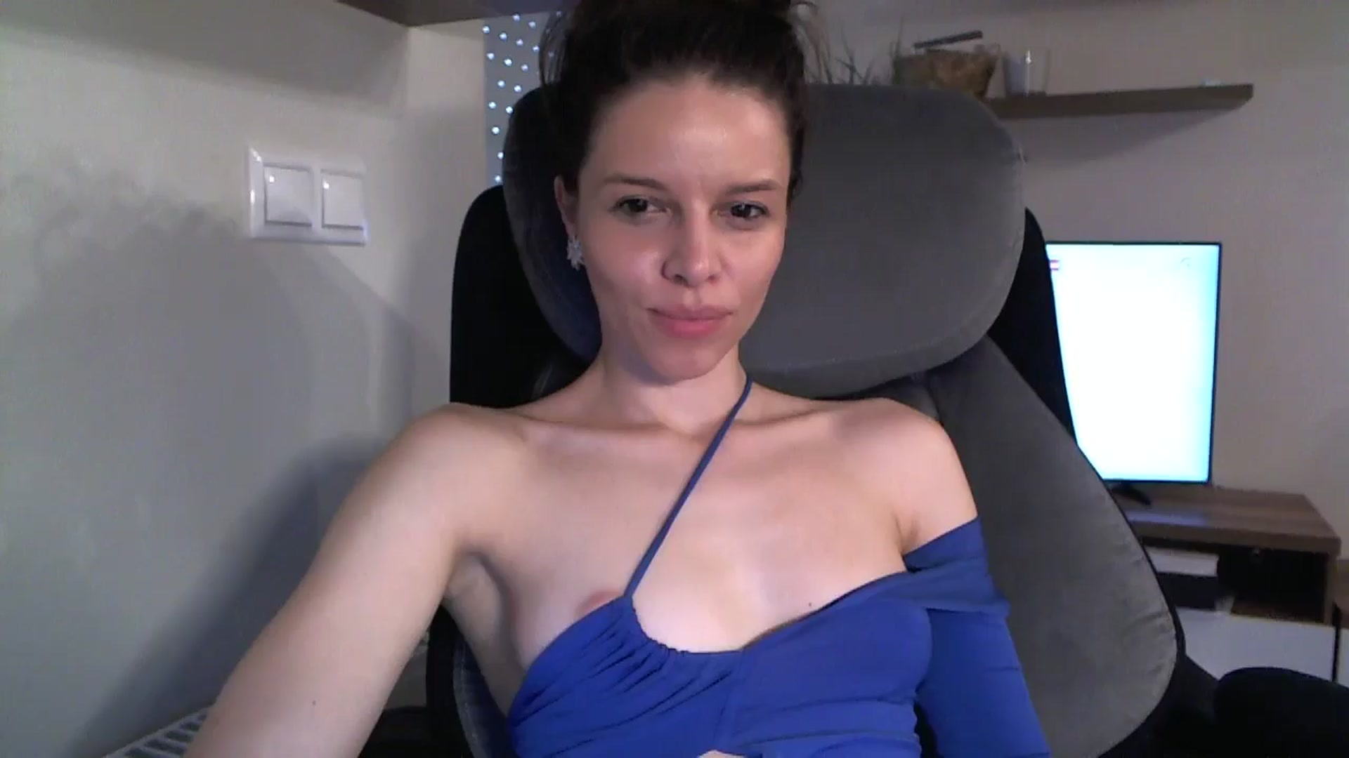 Gallery image thumbnail from Heaven_hot's myfreecams stream on, 07/27/2024, 13:34 image 20 of 20