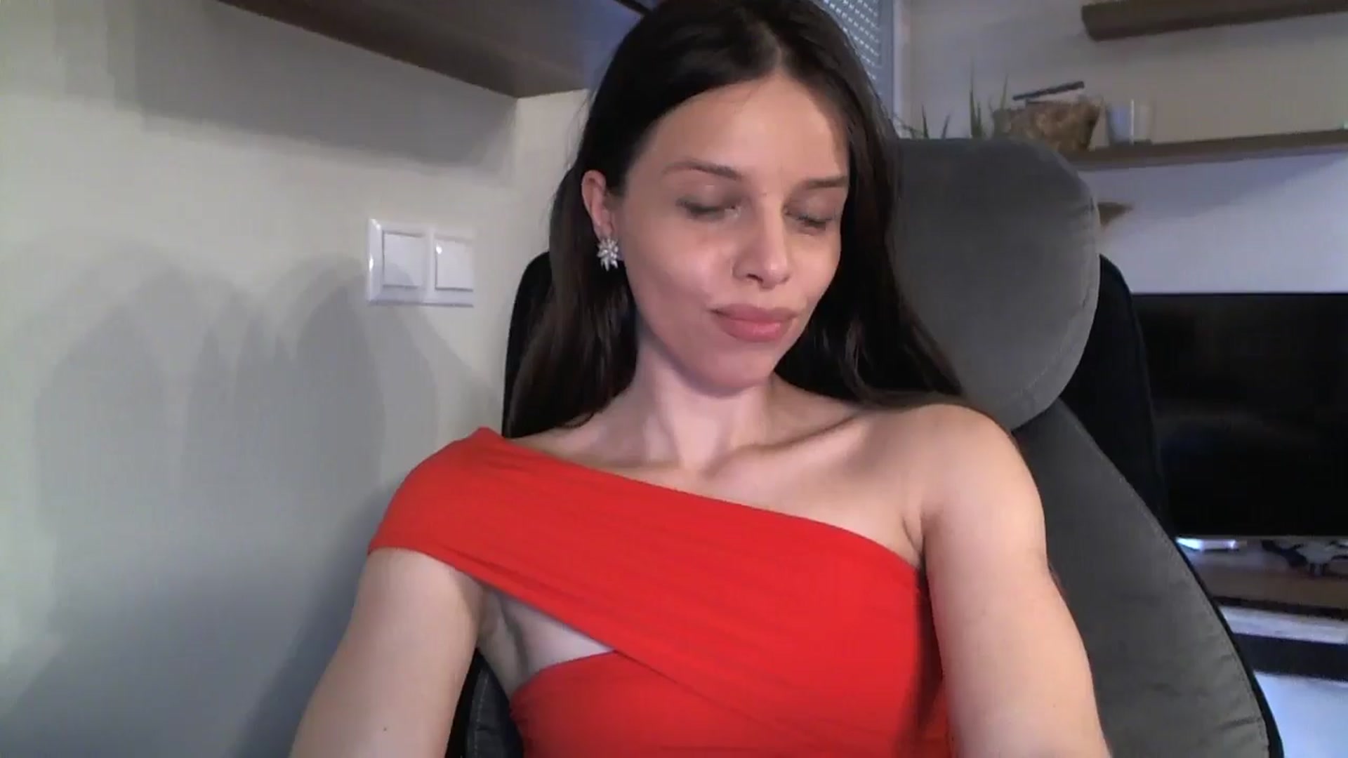 Gallery image thumbnail from Heaven_hot's myfreecams stream on, 08/01/2024, 15:00 image 7 of 20