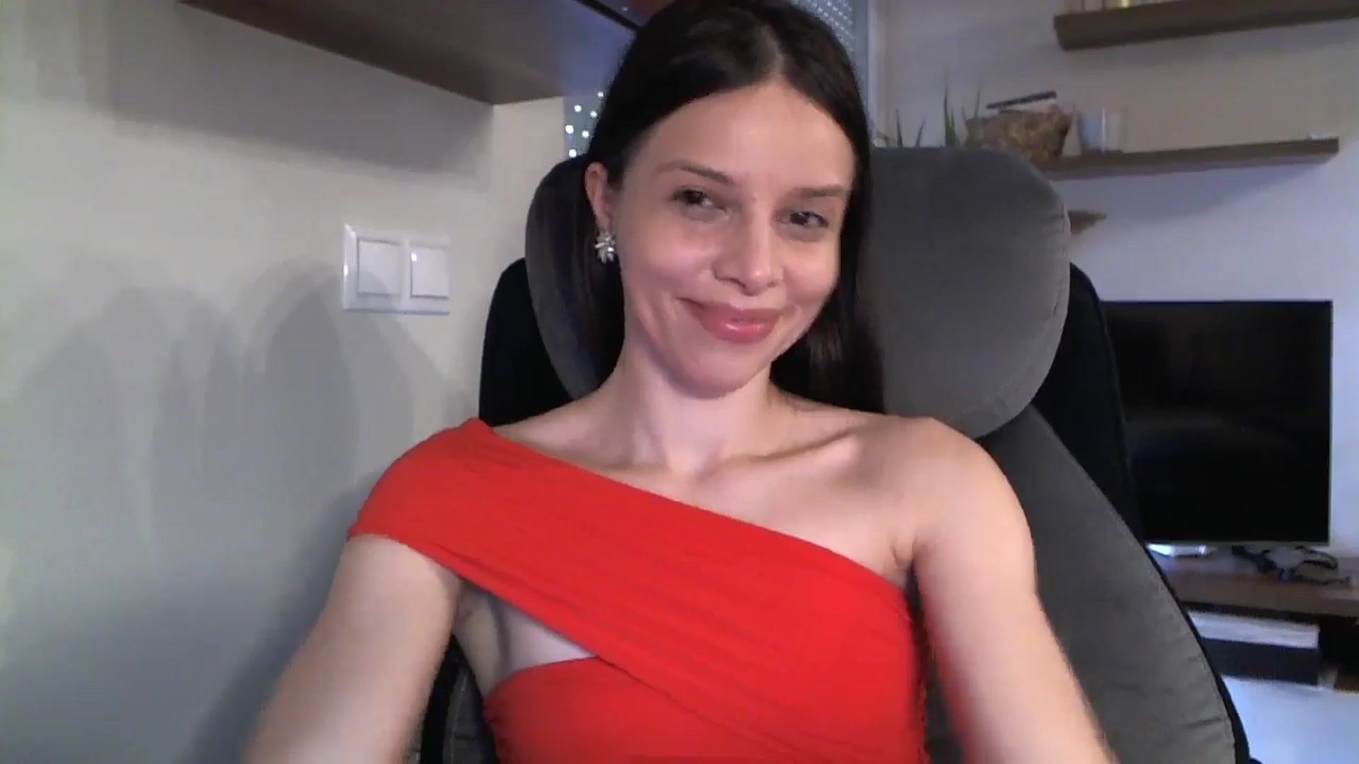 Gallery image thumbnail from Heaven_hot's myfreecams stream on, 08/01/2024, 15:00 image 2 of 20