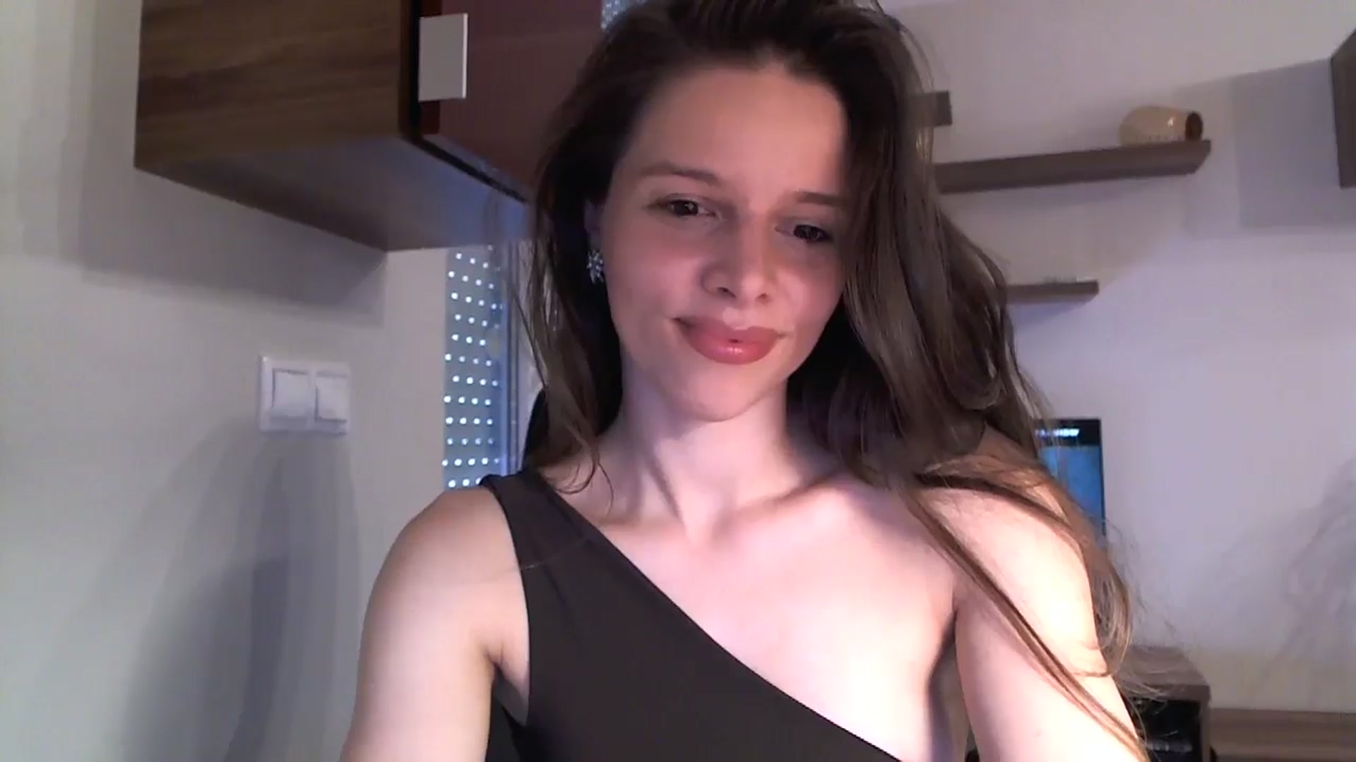 Gallery image thumbnail from Heaven_hot's myfreecams stream on, 08/03/2024, 13:18 image 20 of 20