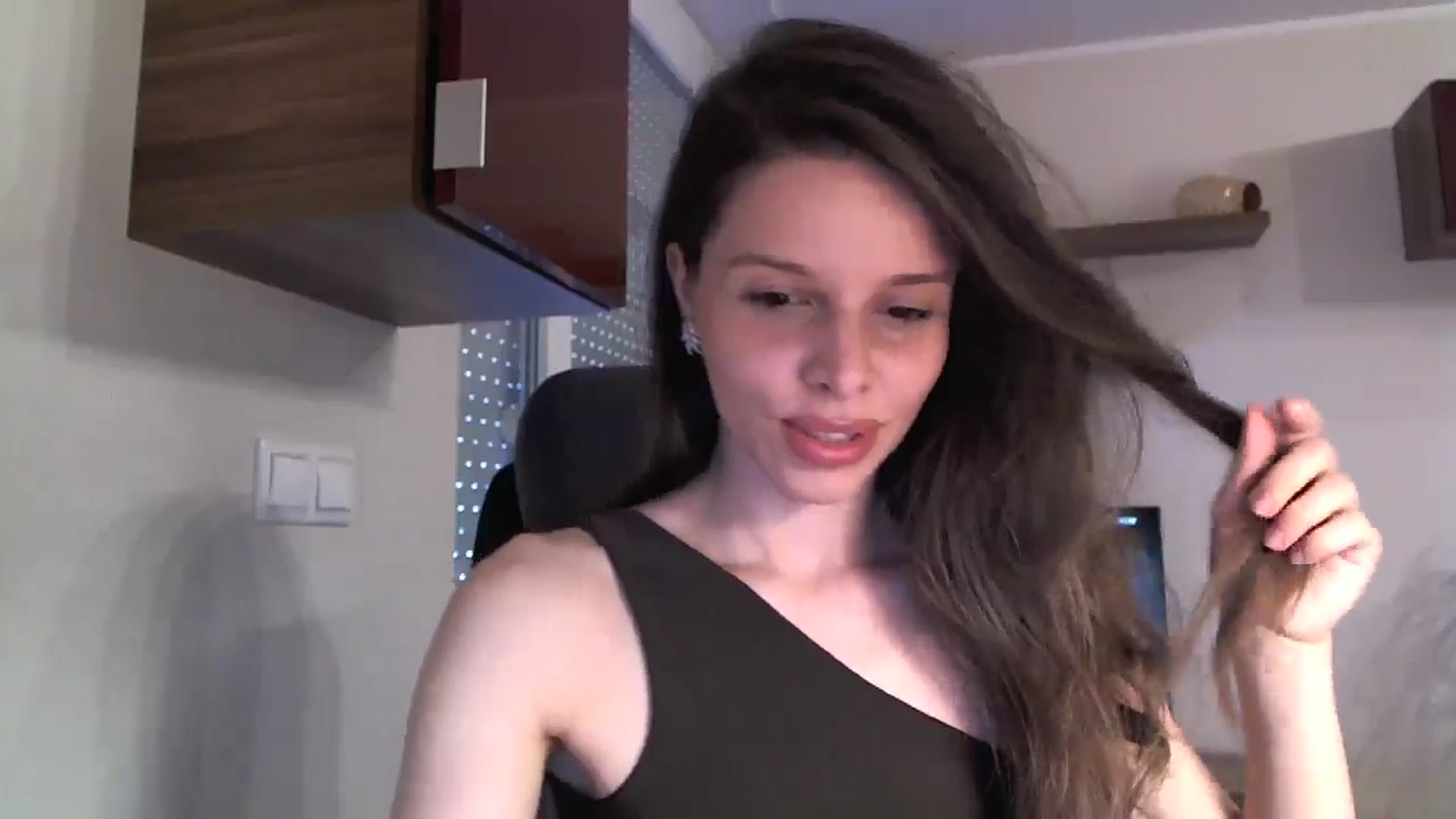 Gallery image thumbnail from Heaven_hot's myfreecams stream on, 08/03/2024, 13:18 image 15 of 20
