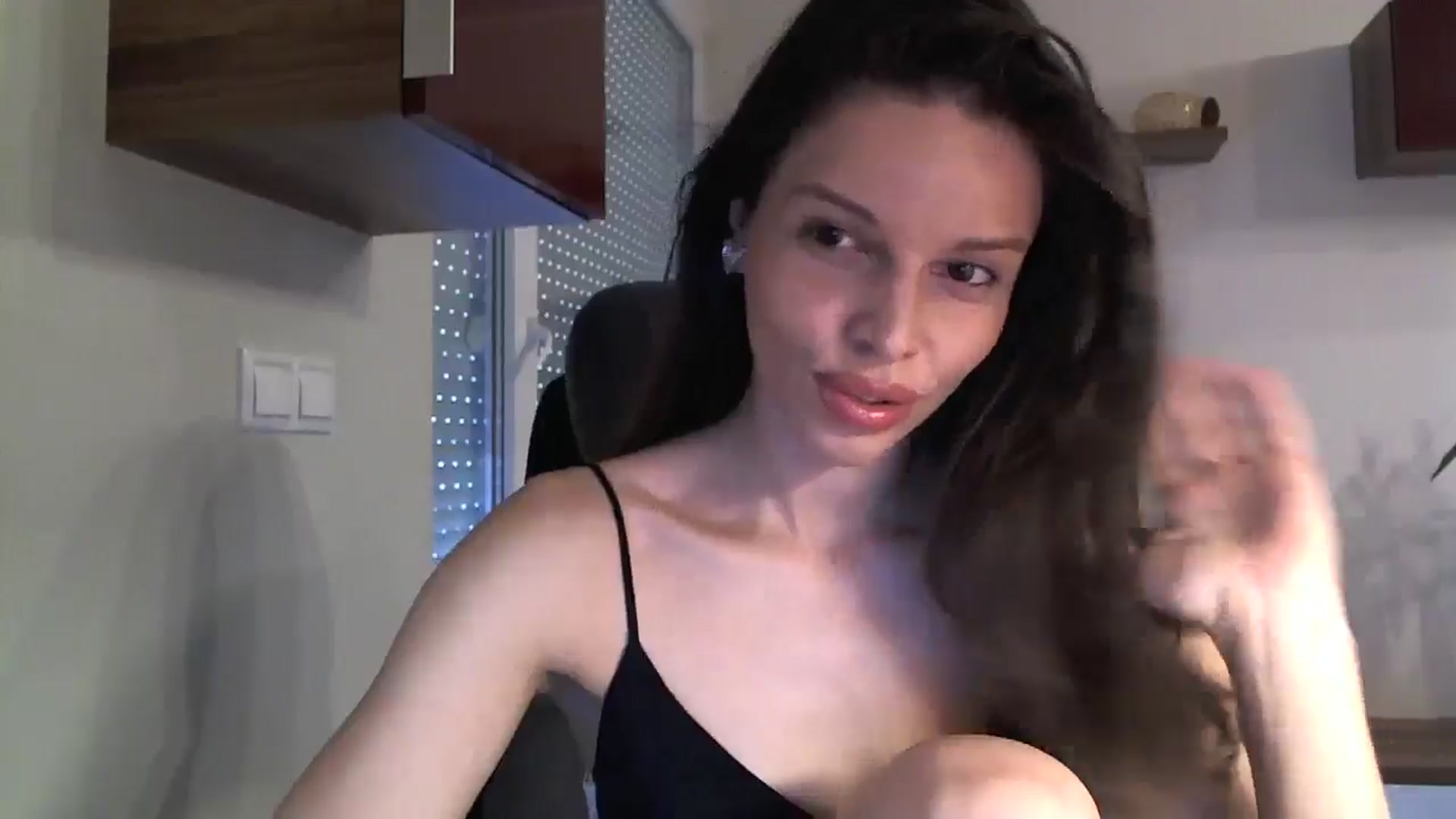 Gallery image thumbnail from Heaven_hot's myfreecams stream on, 08/08/2024, 12:25 image 16 of 20