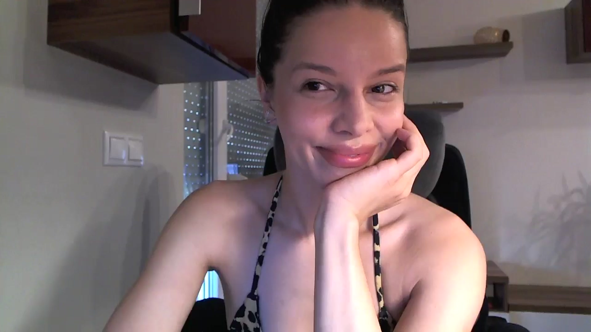 Gallery image thumbnail from Heaven_hot's myfreecams stream on, 08/14/2024, 05:31 image 16 of 20