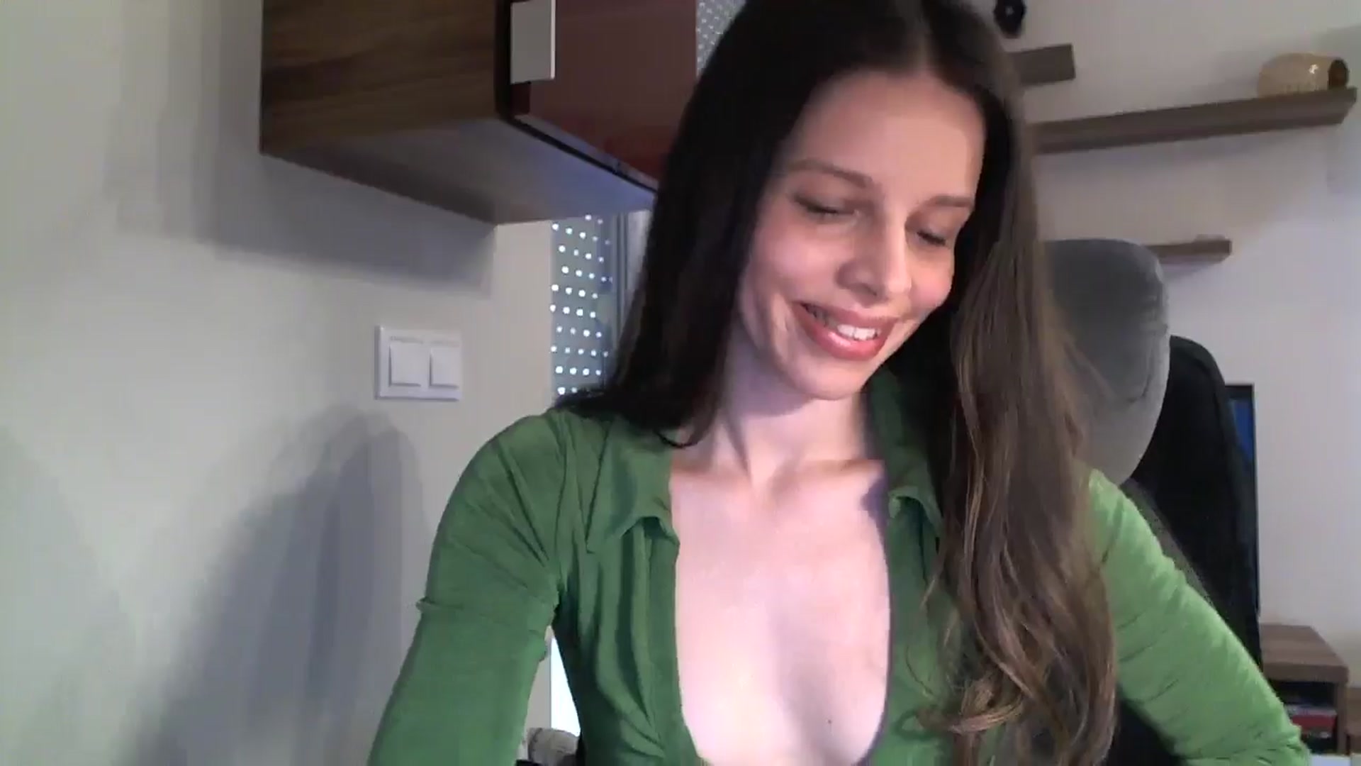 Gallery image thumbnail from Heaven_hot's myfreecams stream on, 09/07/2024, 13:24 image 17 of 20