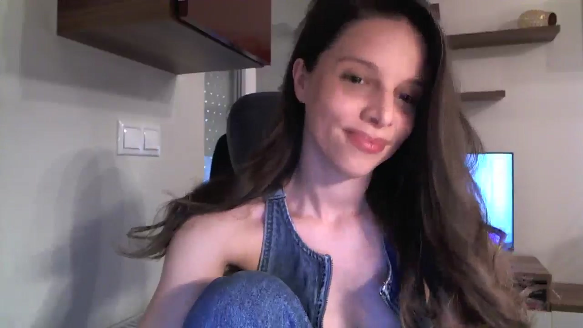 Gallery image thumbnail from Heaven_hot's myfreecams stream on, 09/26/2024, 16:01 image 17 of 20
